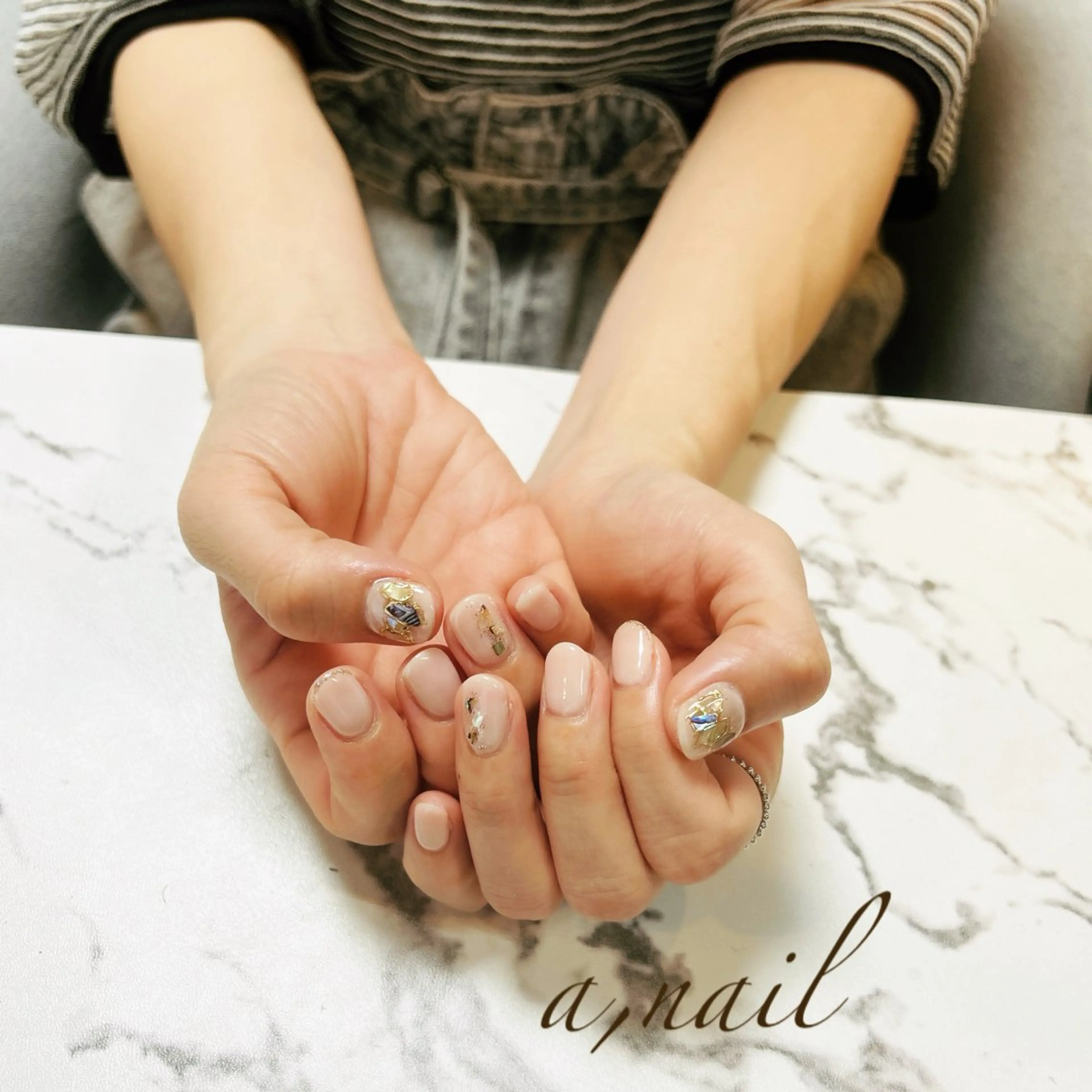 ネイル キラキラネイル ミラーネイル オフィスネイル シンプルネイル ネイルサロン エーネイルのネイルデザイン
