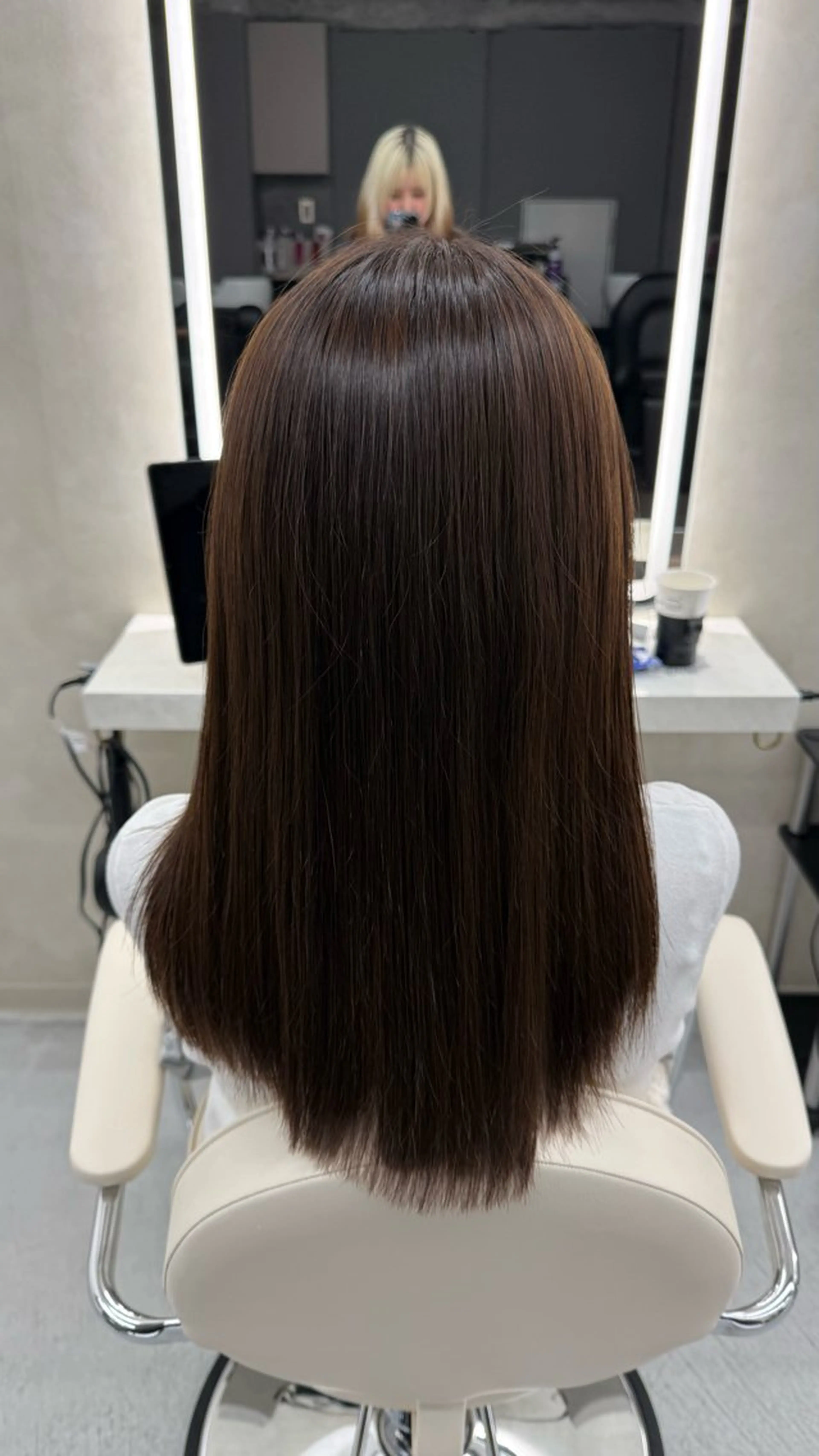 セミロング 縮毛矯正 みやび/ワンカラー /トリートメントのヘアスタイル