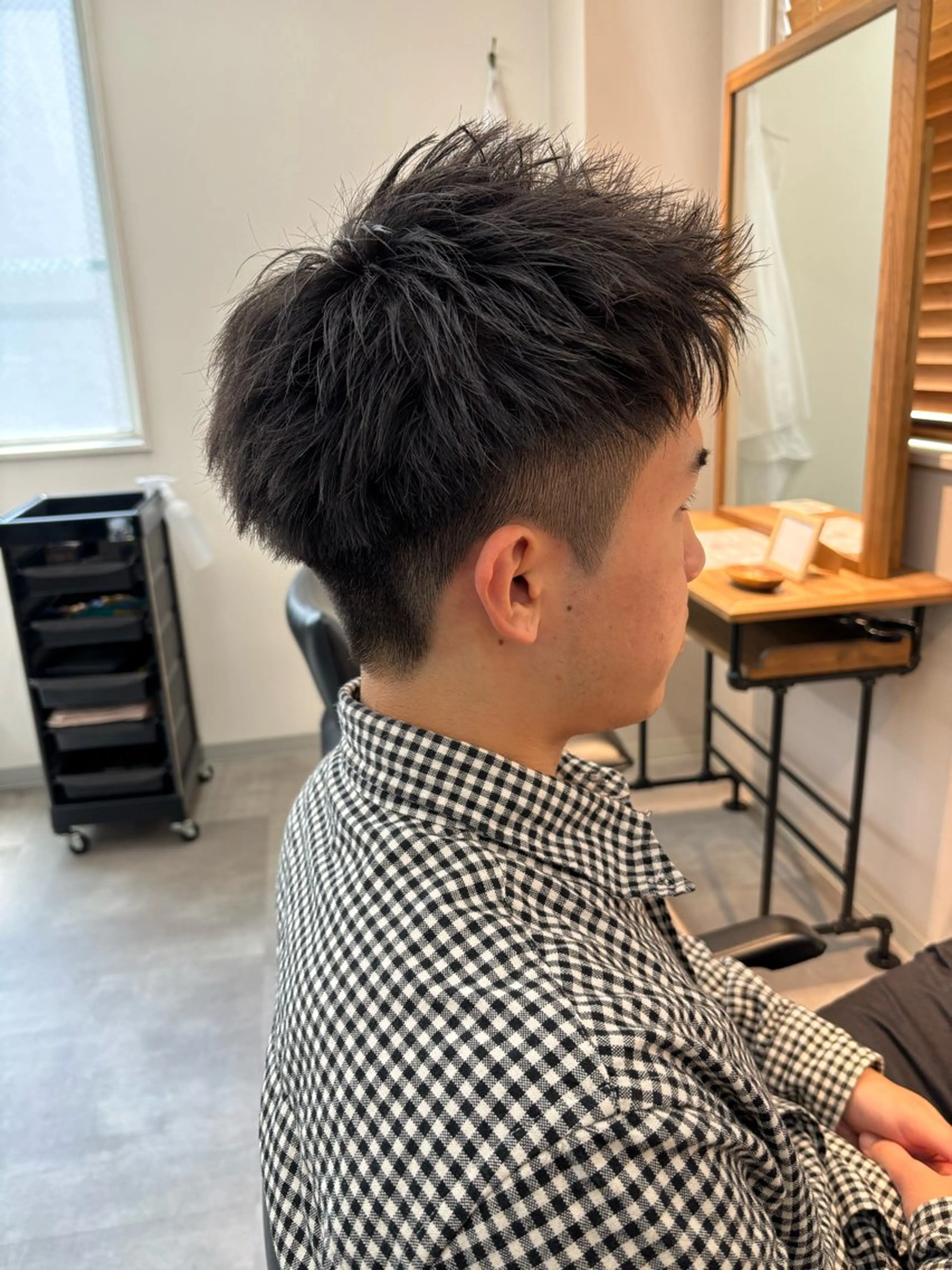 メンズ ビジネス 刈り上げ カット 保立/フェザーパーマ /メンズカット千葉のヘアスタイル