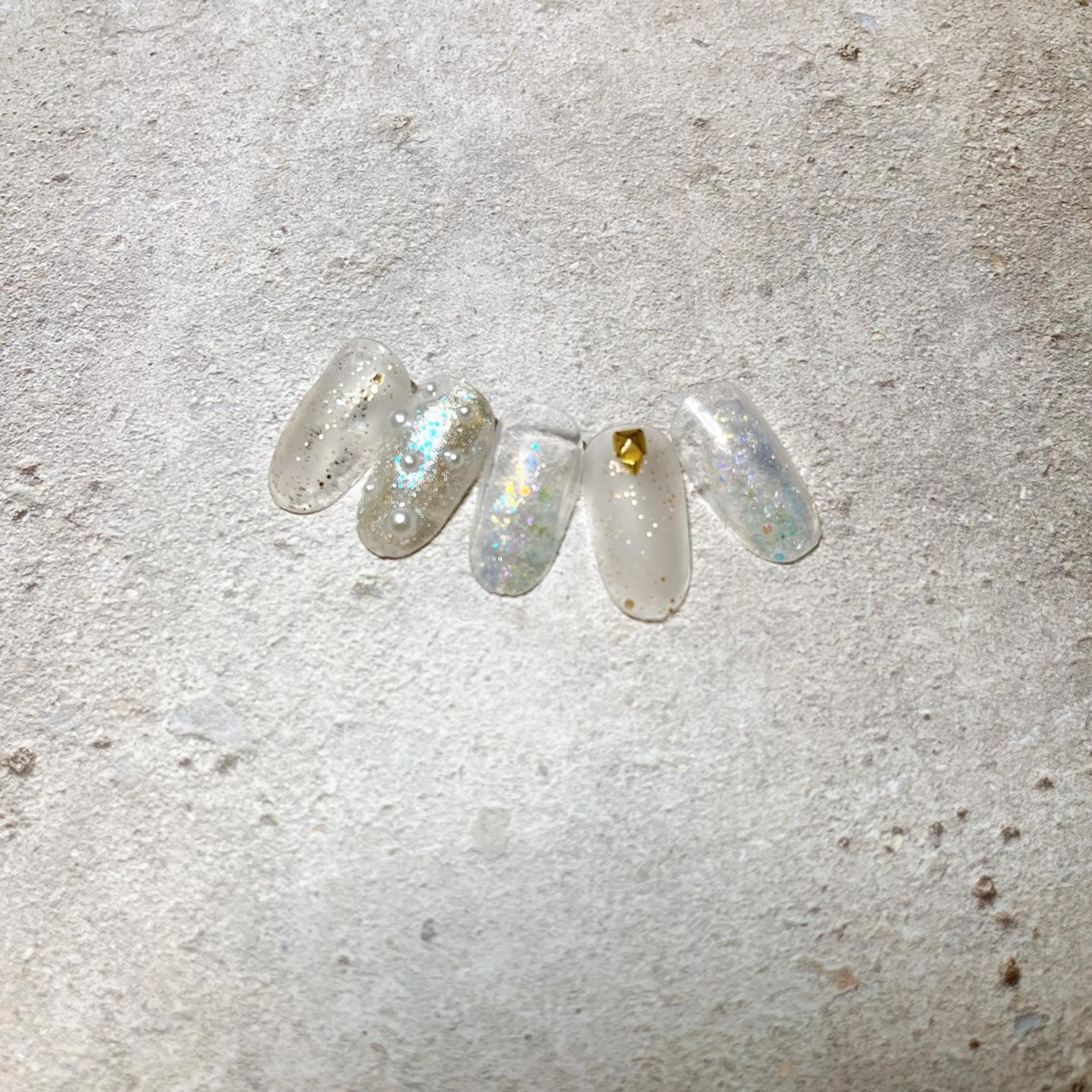 ネイル アートネイル ジェルネイル 氷ネイル・うるうるネイル キラキラネイル オフィスネイル 🧸 Emiri🫧のマツエク・マツパデザイン