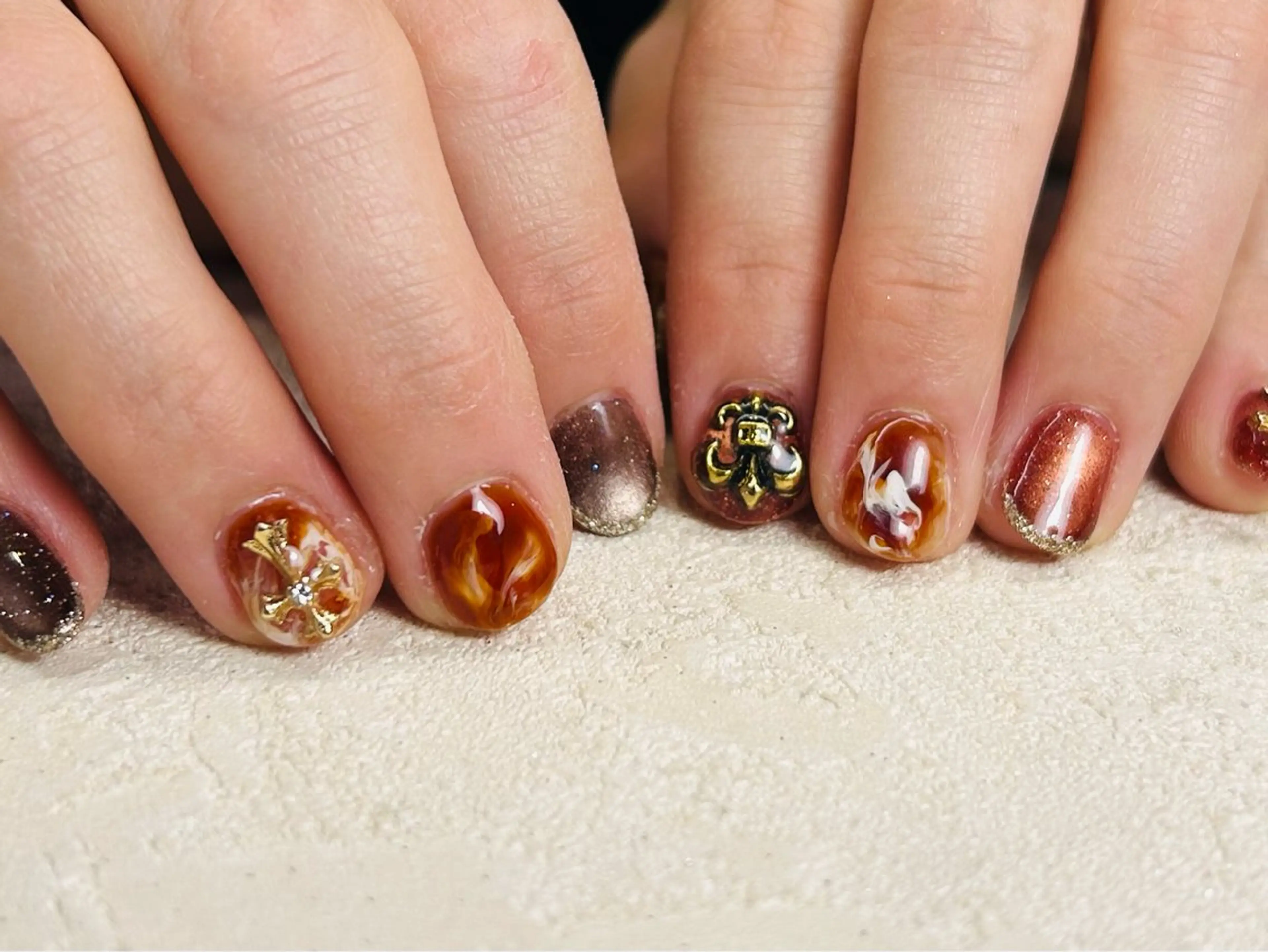 ネイル ハンドネイル sara +のネイルデザイン