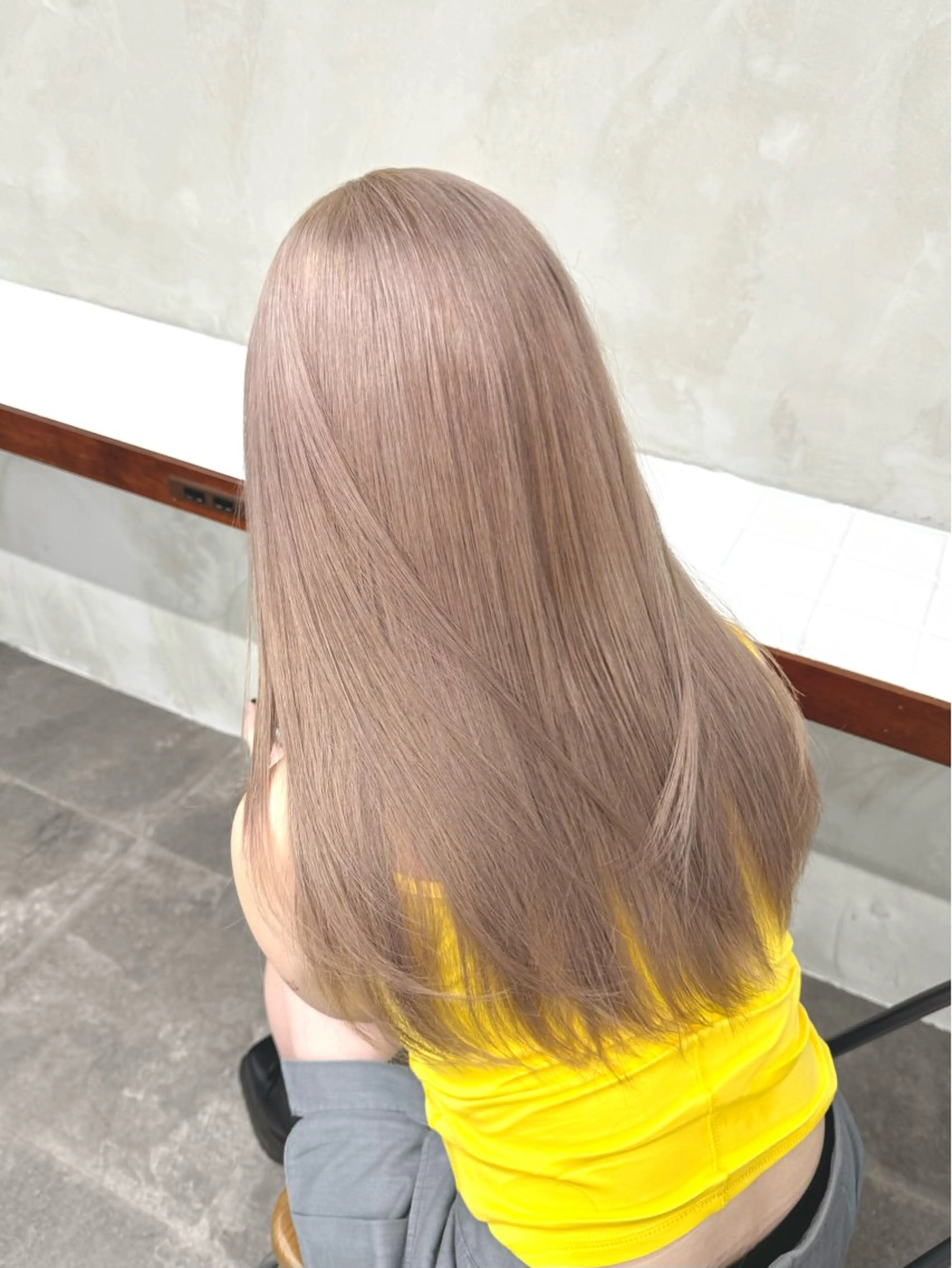 ロング カラー アッシュ ベージュカラー ブリーチ ブロンド ブラウンカラー カット ヘアカラー トリートメント ブリーチ　ハイトーン 特化🌈フジタハルキのヘアスタイル