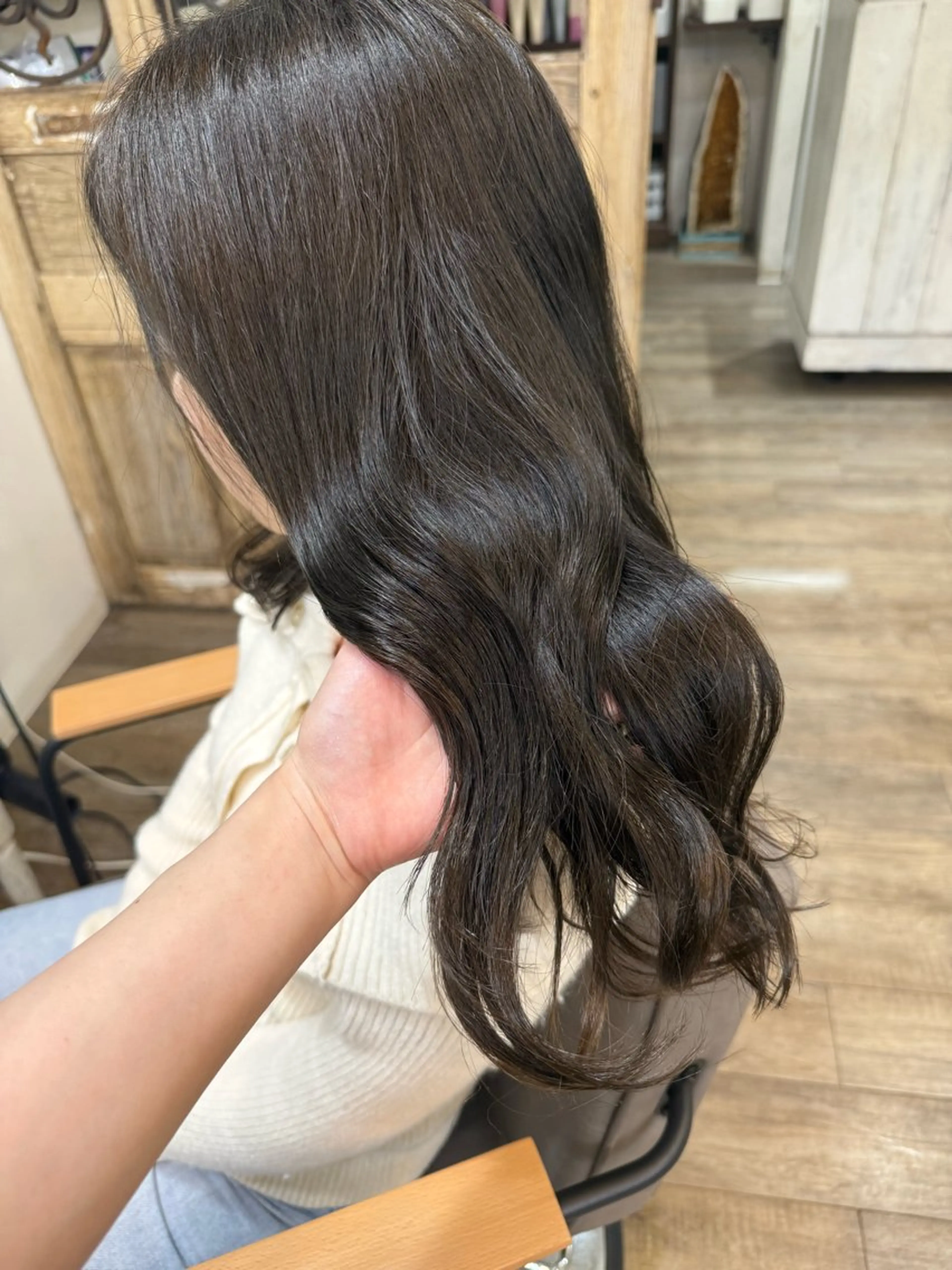 セミロング Rinka/レイヤー /透明感カラーのヘアスタイル