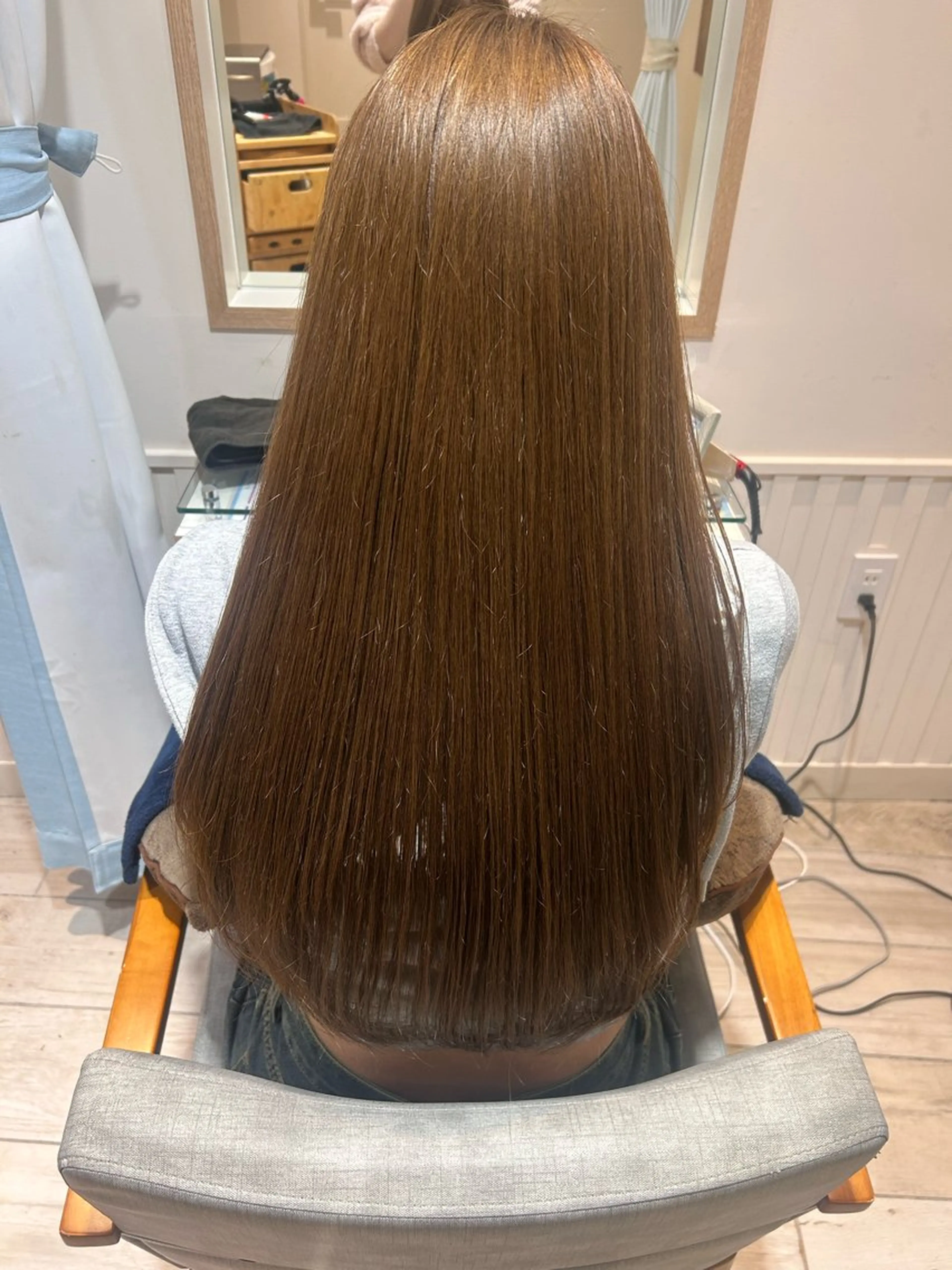 ロング カラー ベージュカラー カット ヘアカラー トリートメント 大川 夏実のヘアスタイル