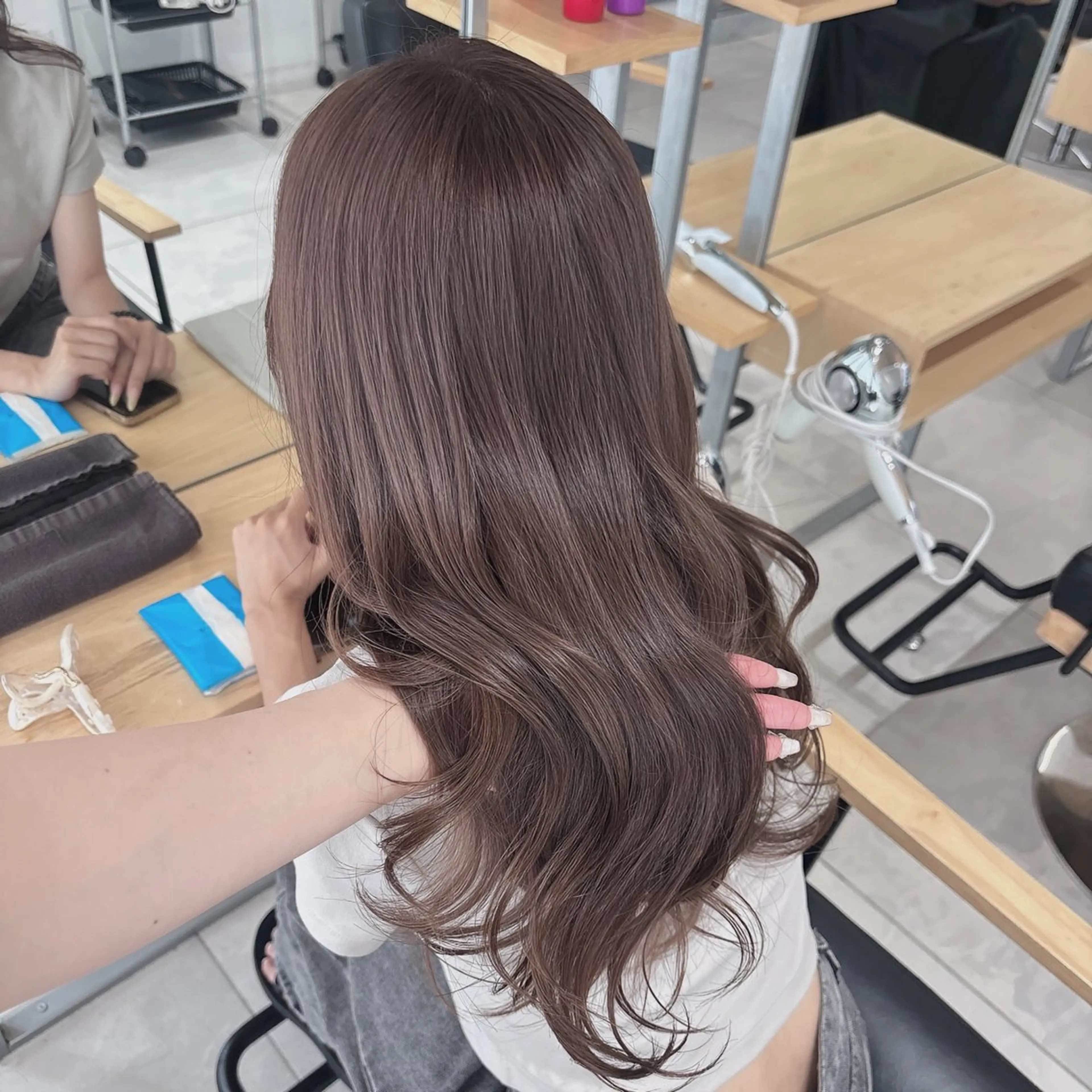 【明るくしたい方🤍】ブリーチ1回Wカラー🫧の写真