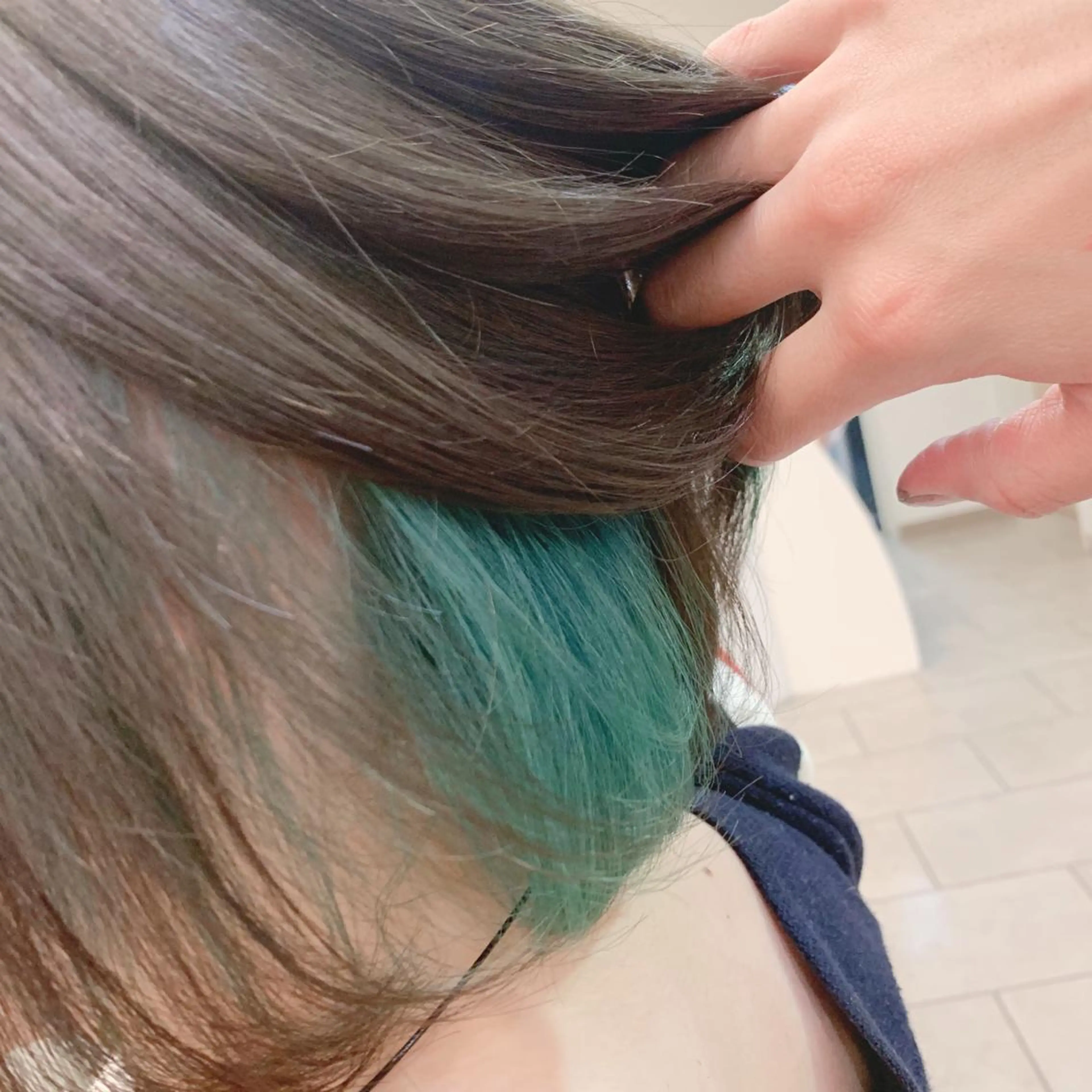 ミディアム カラー ブリーチ ブルーカラー インナーカラー ヘアカラー 草津駅近｜ MAYAのヘアスタイル