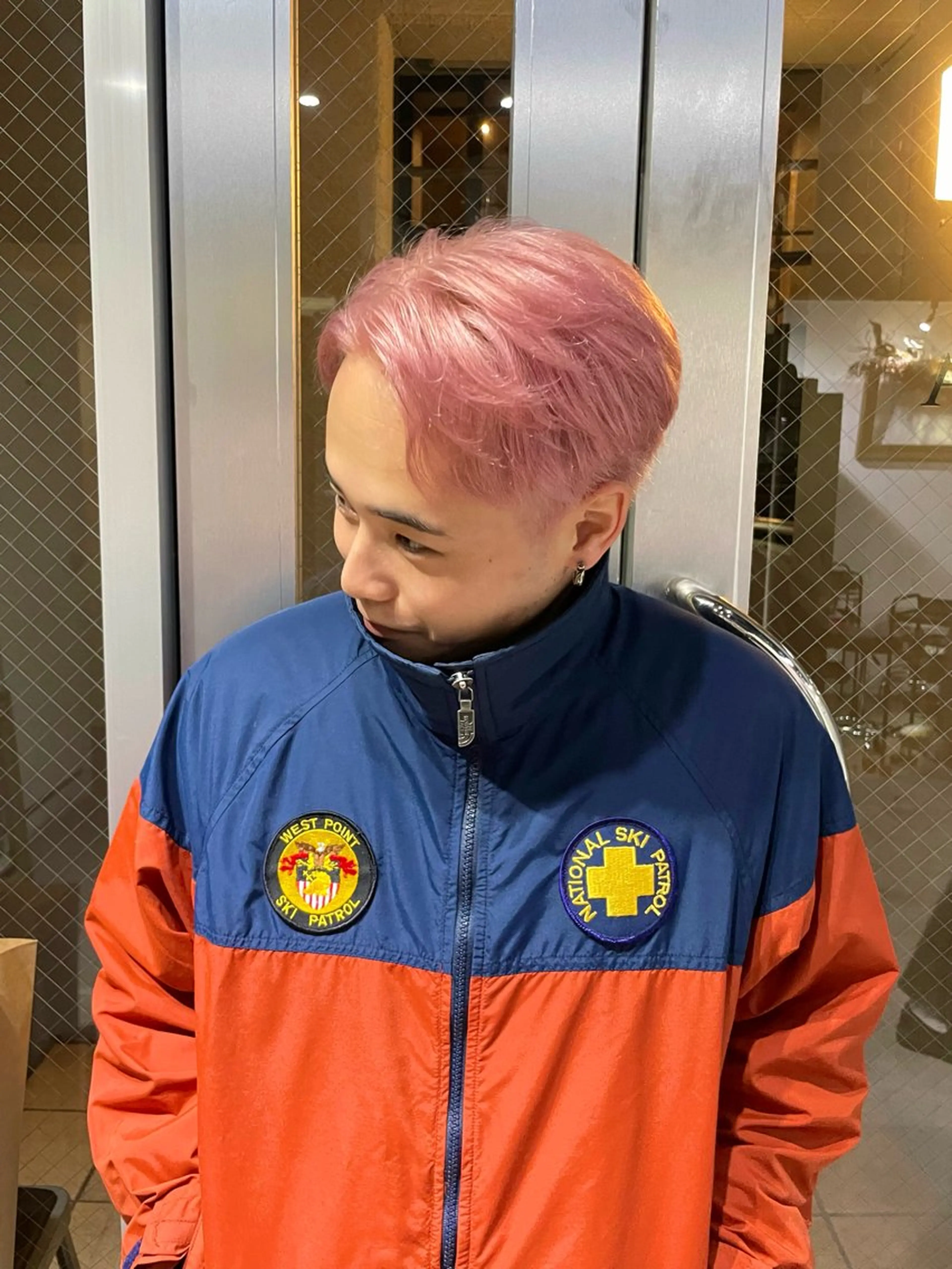 カラー ミルクティーベージュ ブリーチ🖤サヤカのヘアスタイル