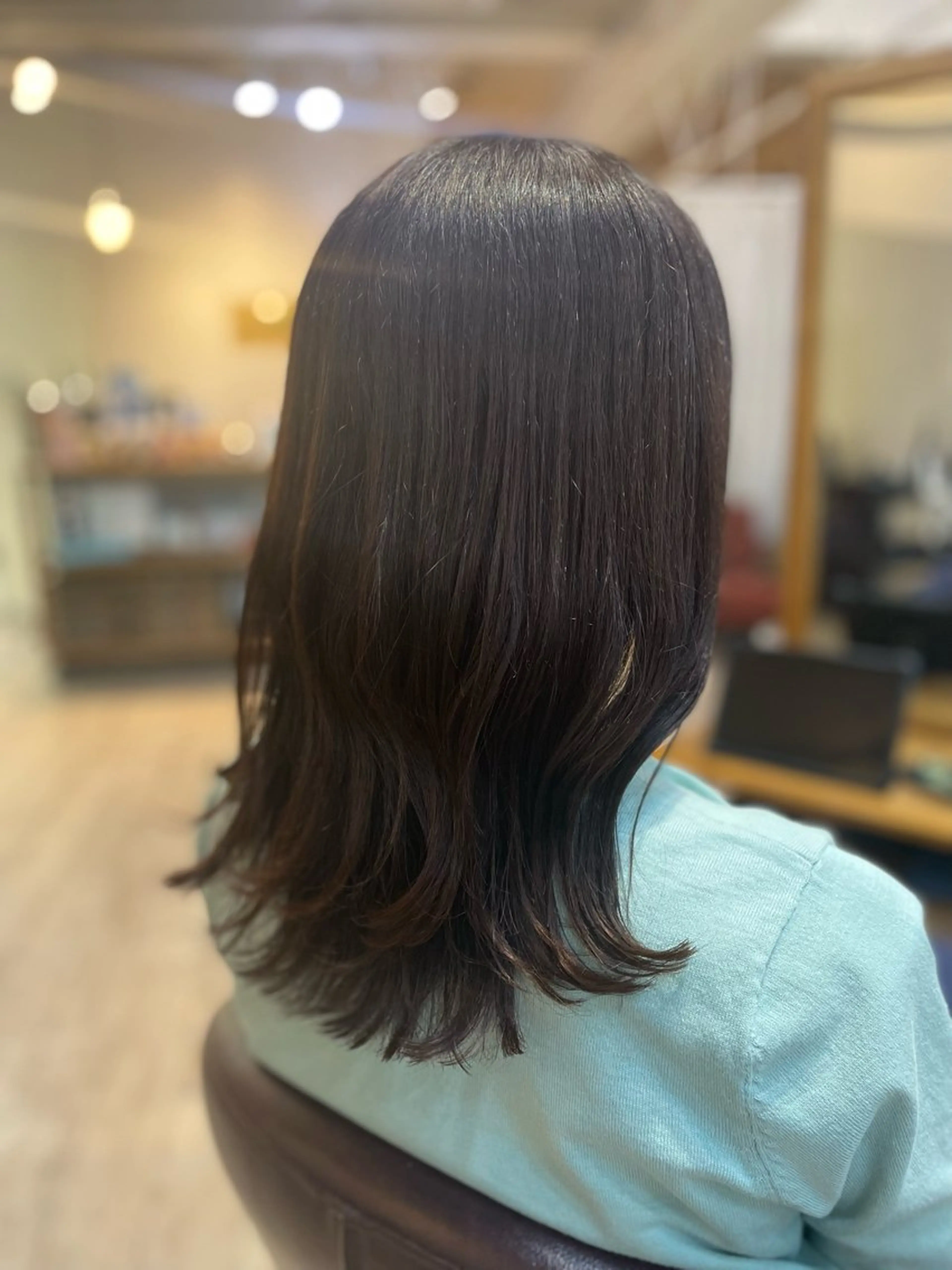 セミロング ヘアカラー 茅野 あゆ美のヘアスタイル