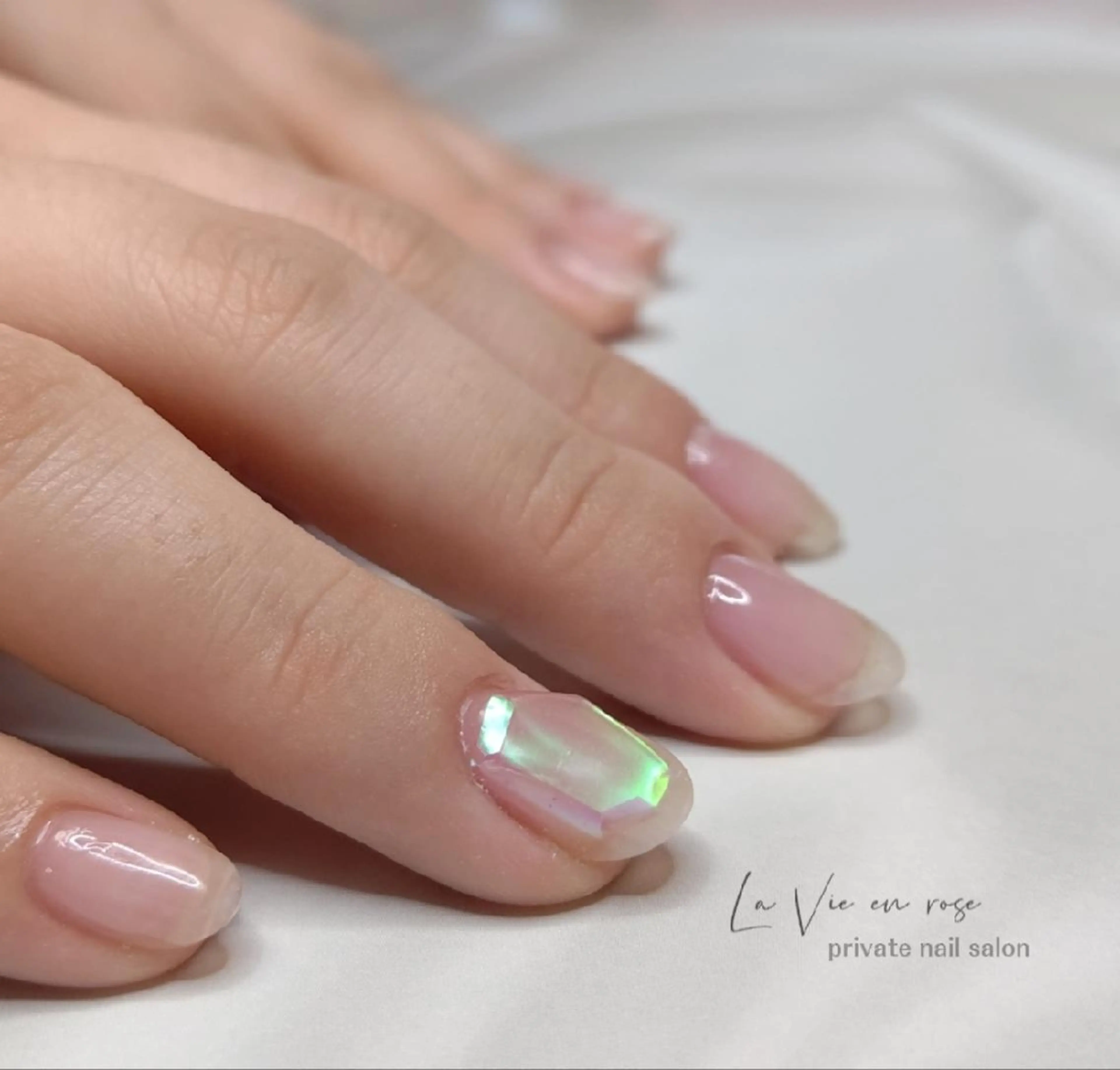 ネイル ラヴィアン ローズのネイルデザイン