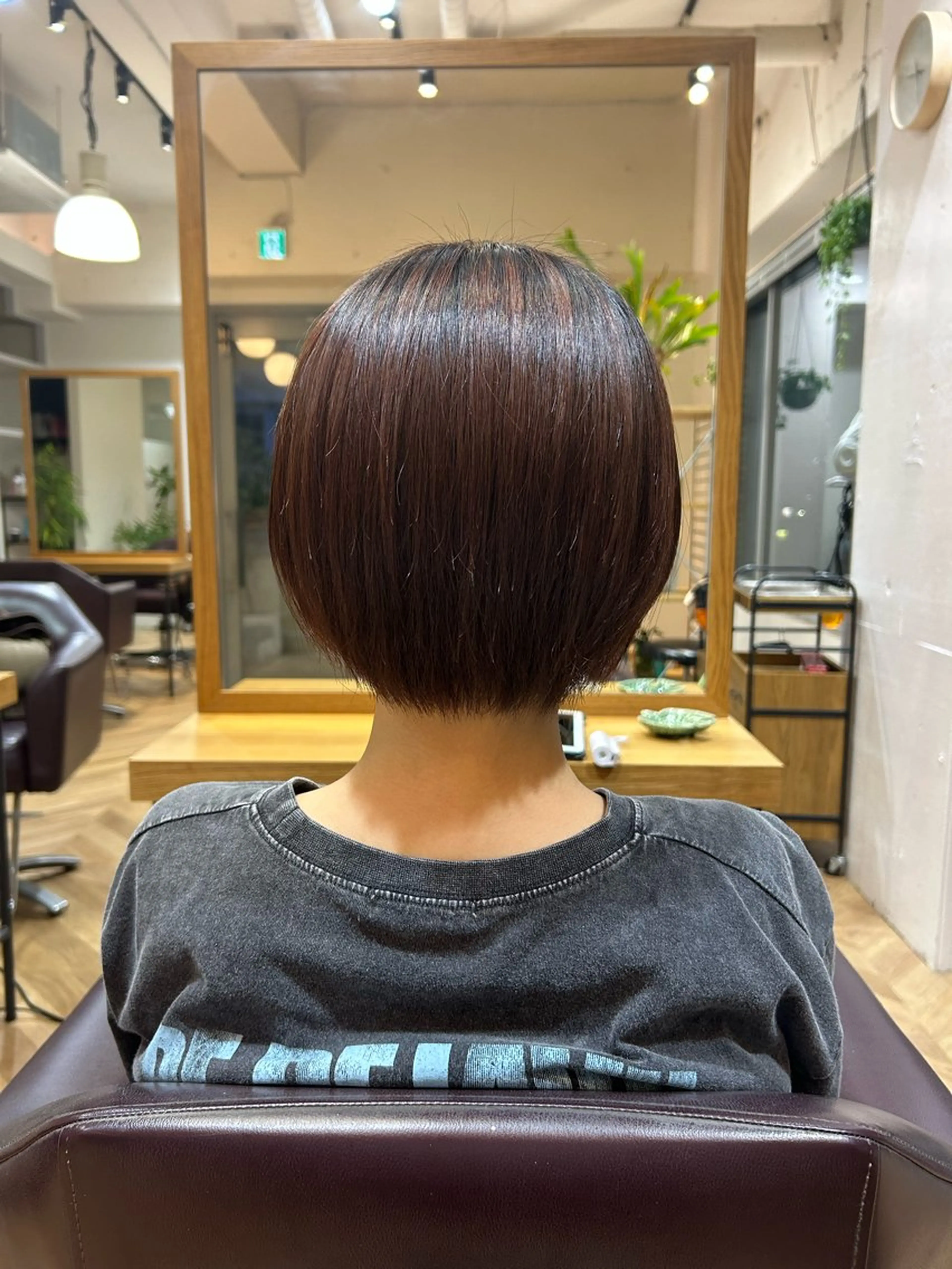 ショート ショートヘア 縮毛矯正 ウジイエ ミユウのヘアスタイル