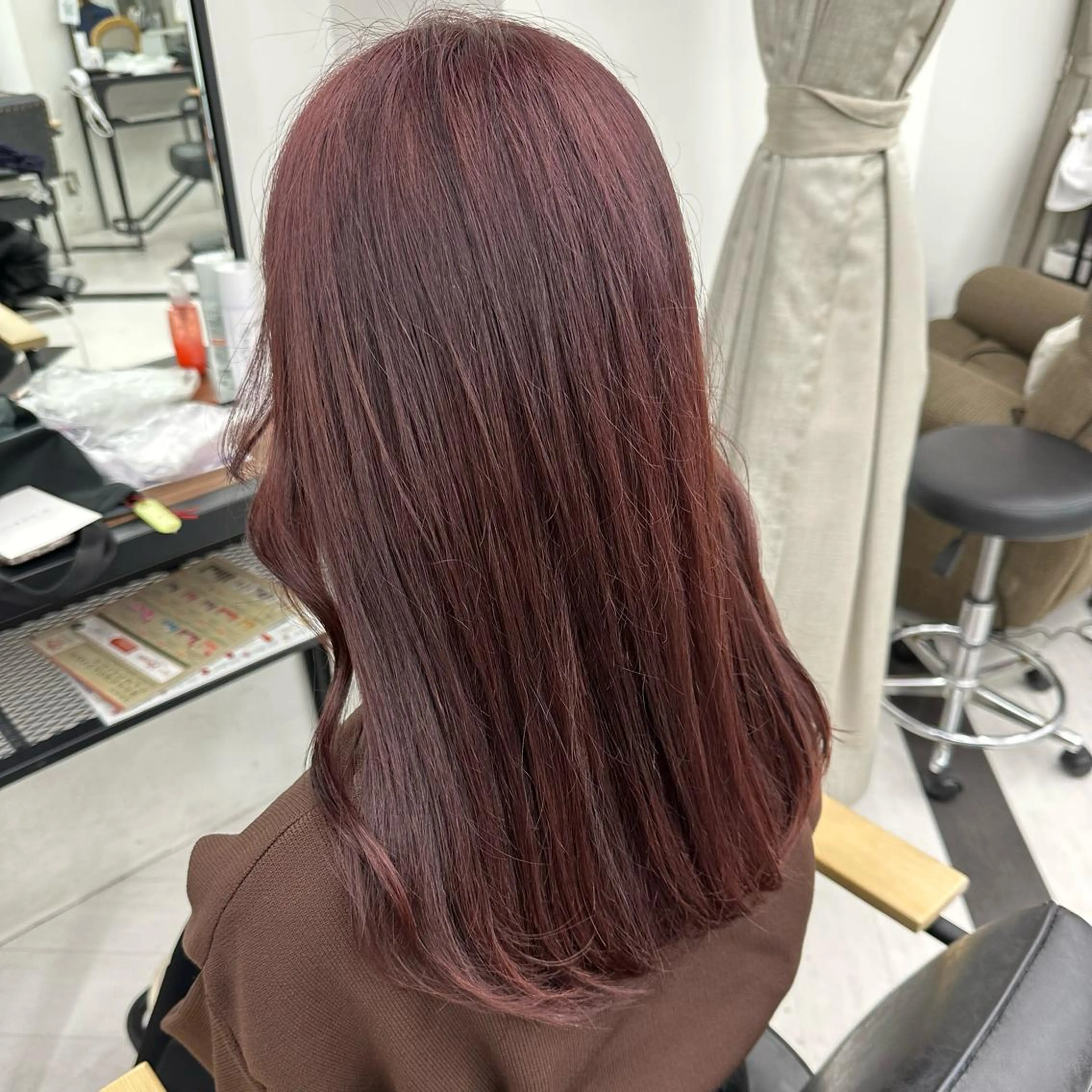 ミディアム カラー パーマ ヘアアレンジ メンズ キッズ ネイル マツエク・マツパ アイブロウ トリートメント mona/ ストレートスタイル✨のヘアスタイル