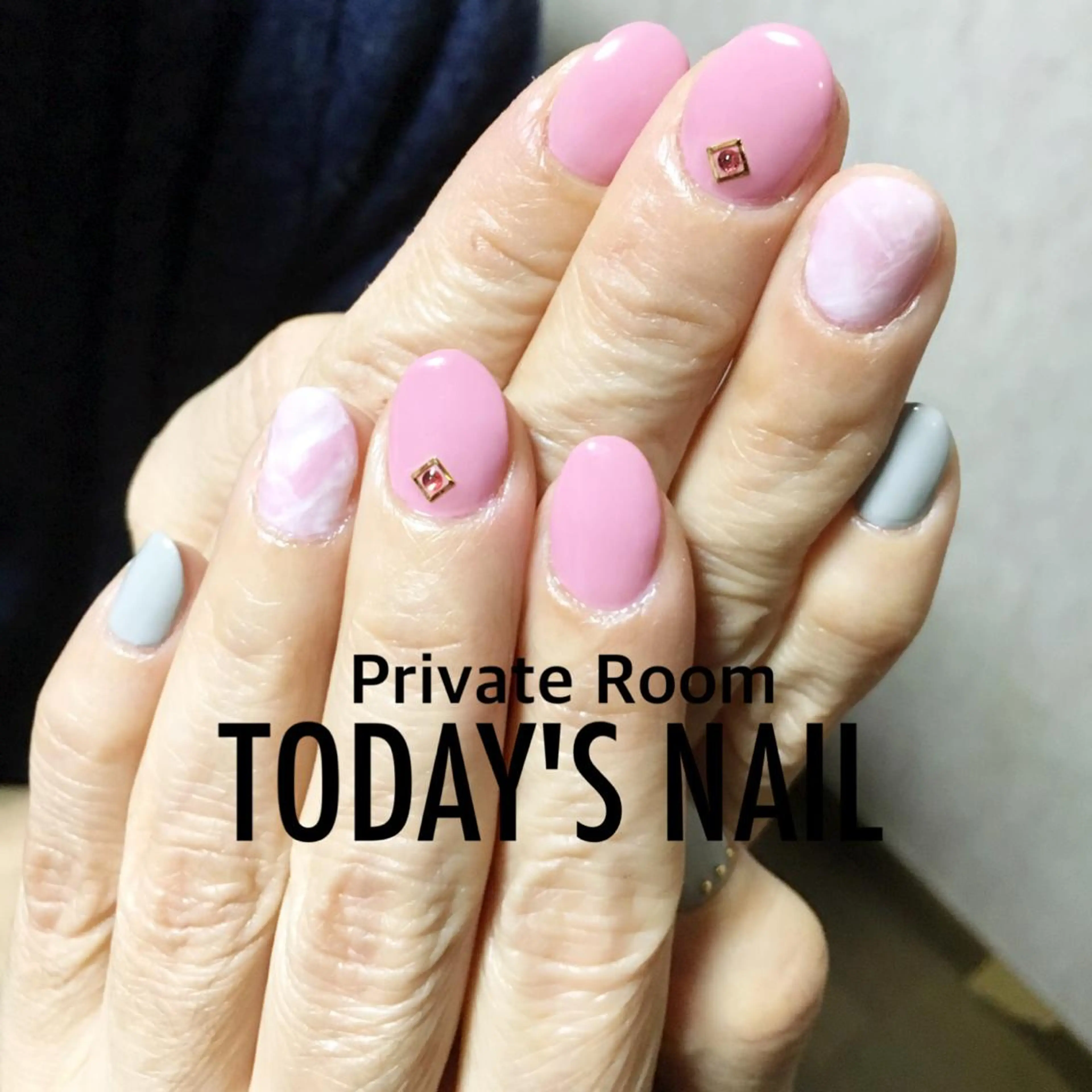 ネイル ピンク ストーンネイル TODAY'S NAILのネイルデザイン