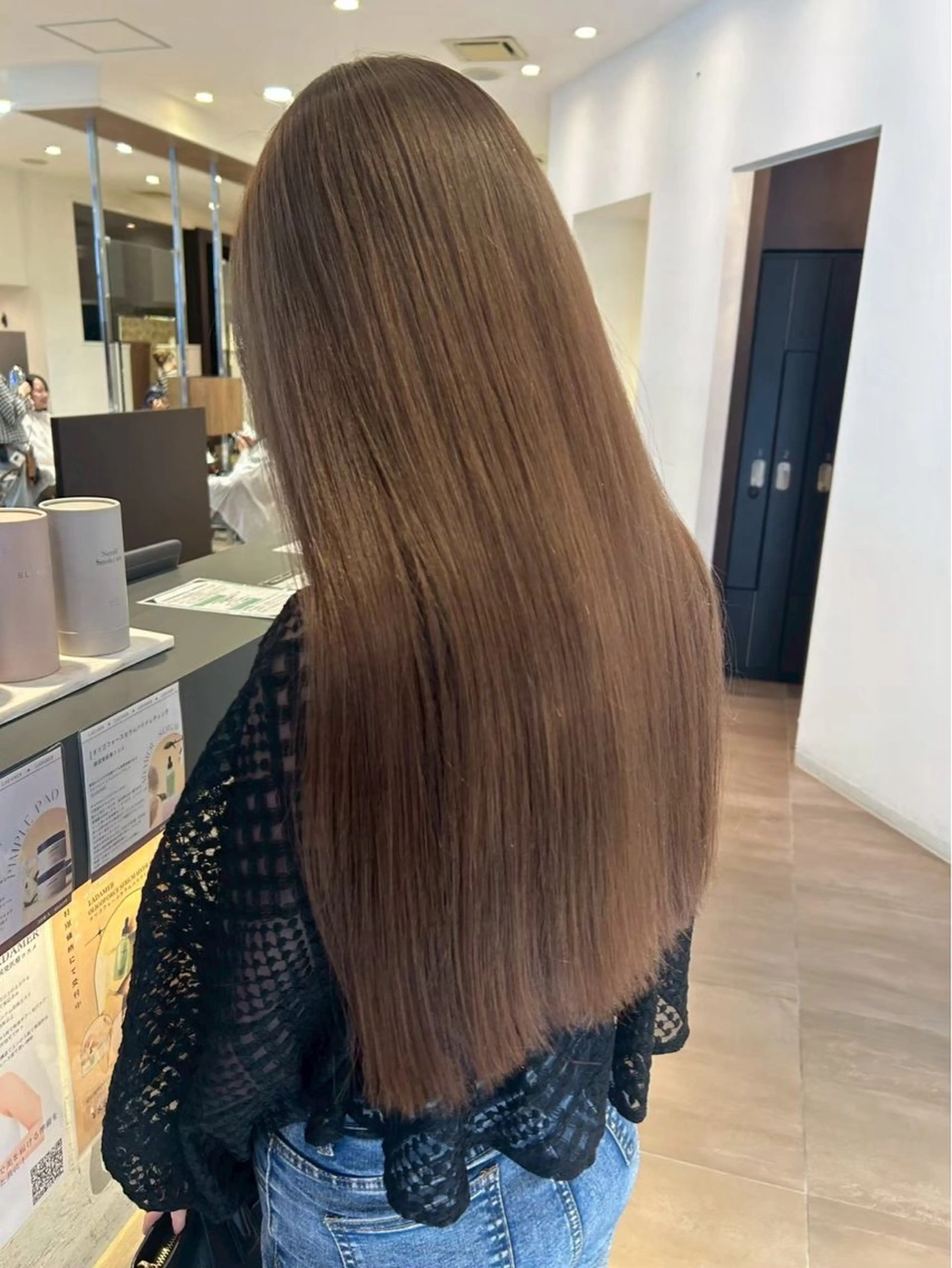 ロング 岩岡 つなみのヘアスタイル