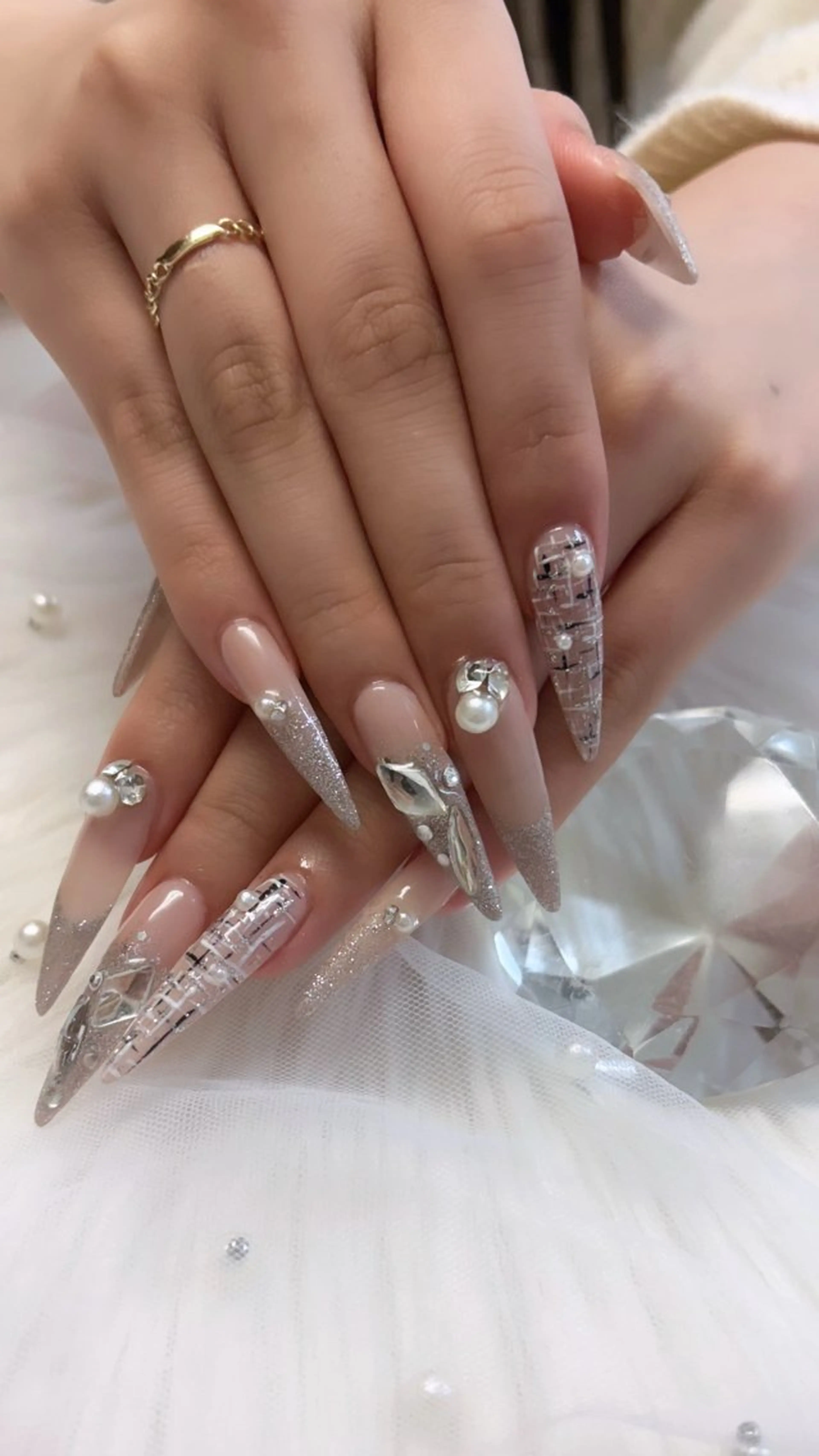 ネイル ハンドネイル Riran°・*:. shikiのネイルデザイン