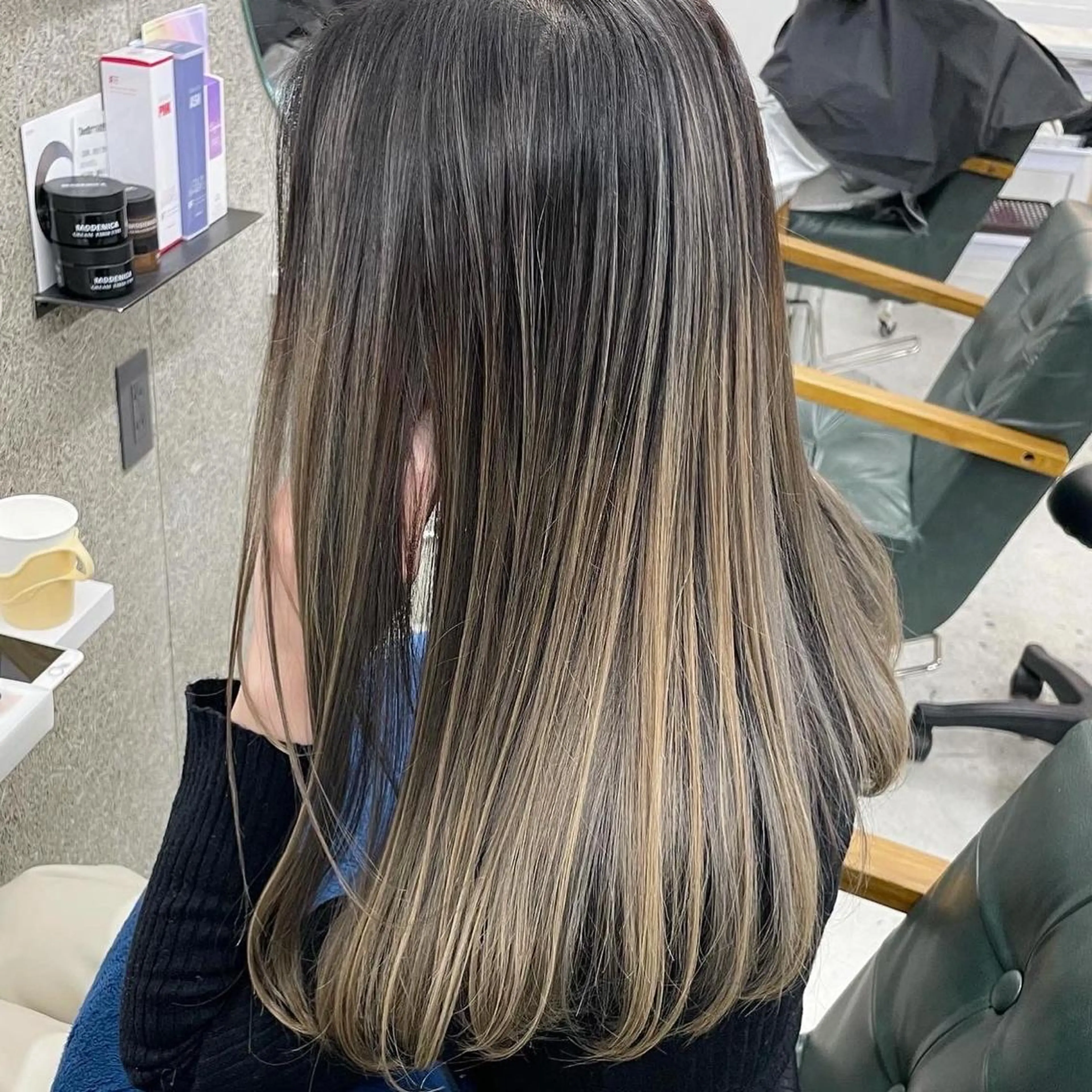 セミロング カラー ヘアカラー トリートメント Lull1人美容室 バレイヤージュのヘアスタイル