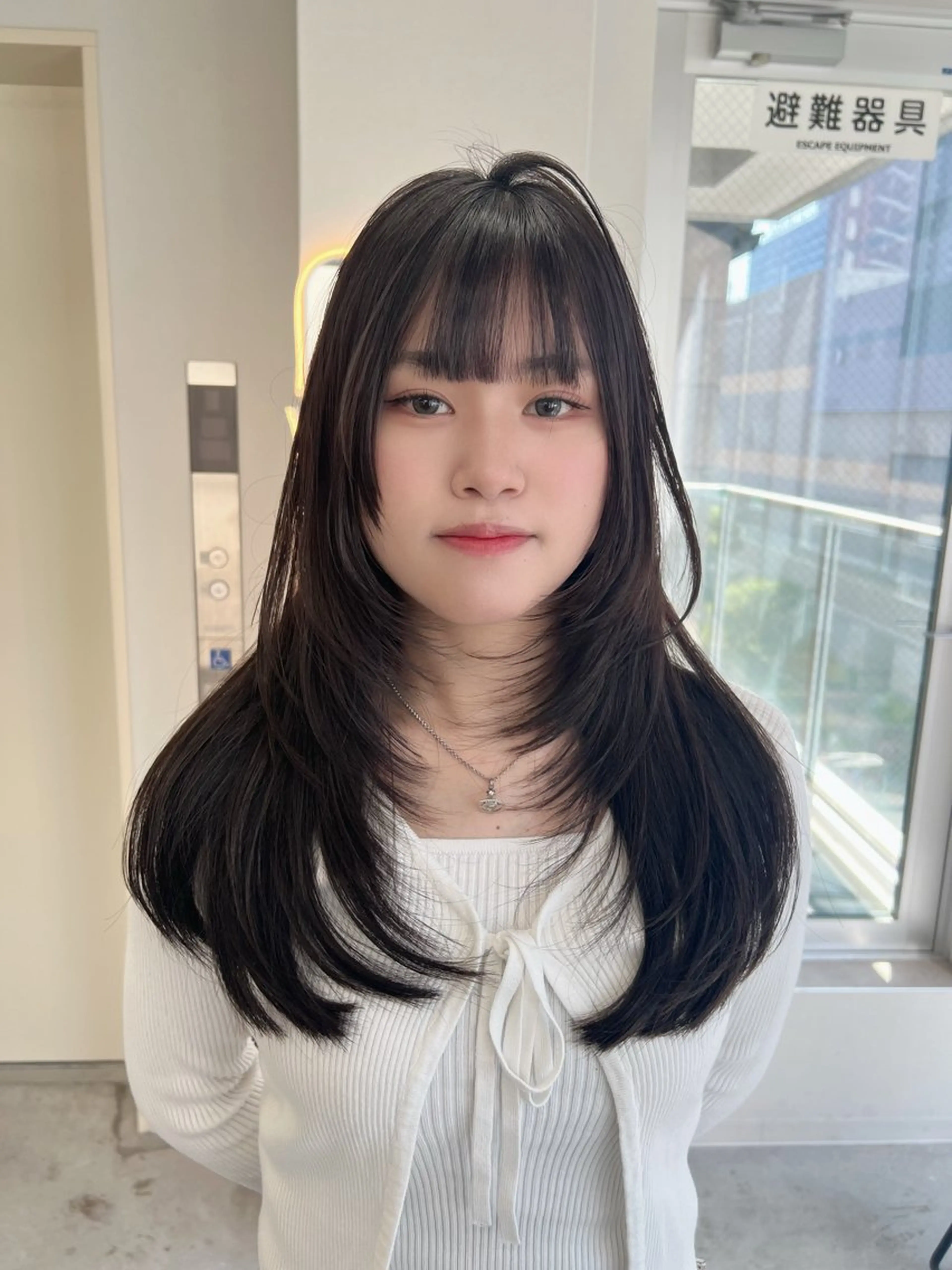 ロング レイヤーカット カット maya レイヤーカットのヘアスタイル