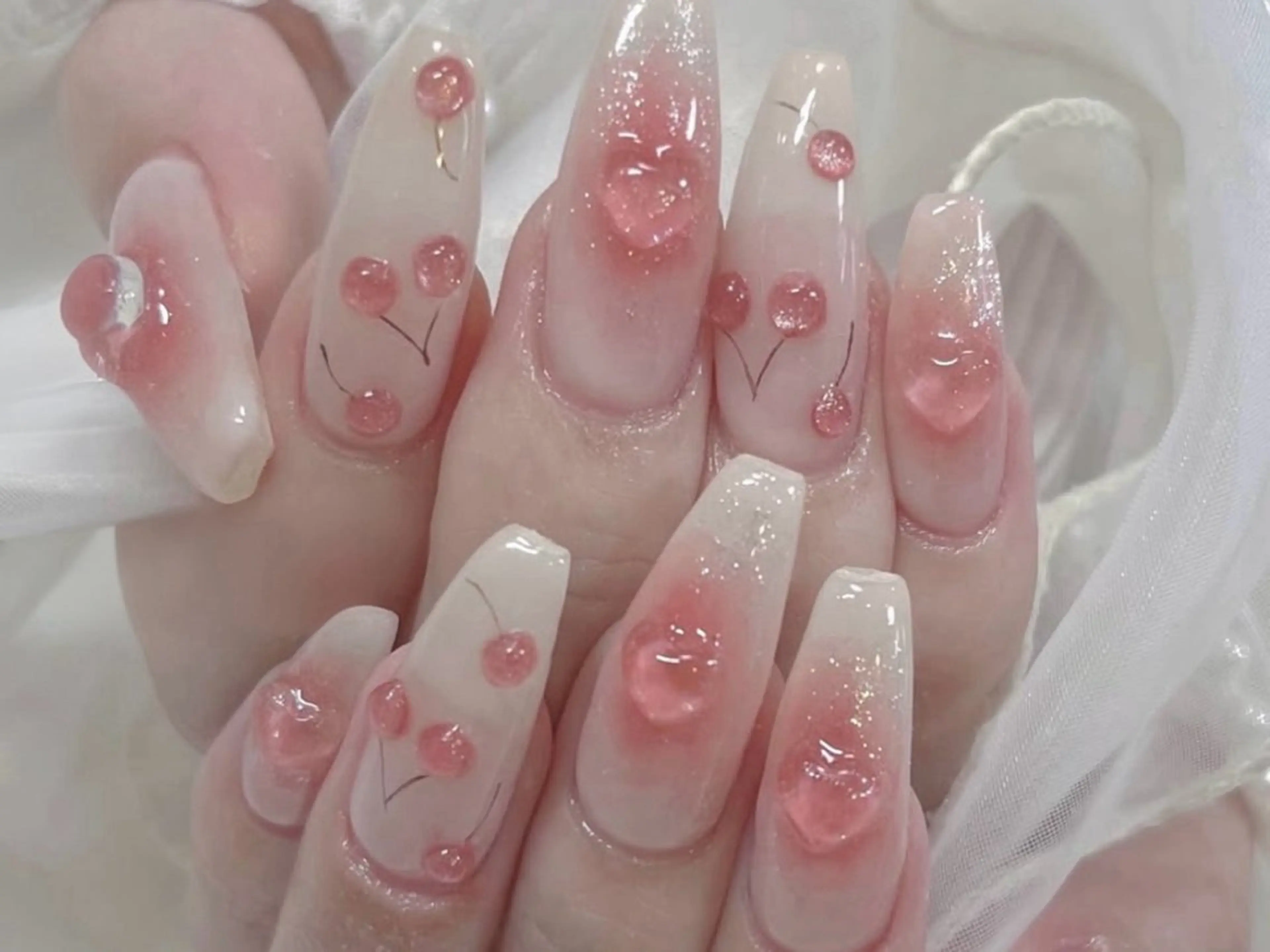 メンズ ネイル アートネイル フレンチネイル ジェルネイル キラキラネイル パラジェル ハンドネイル Bloom スカルプ専門店のネイルデザイン