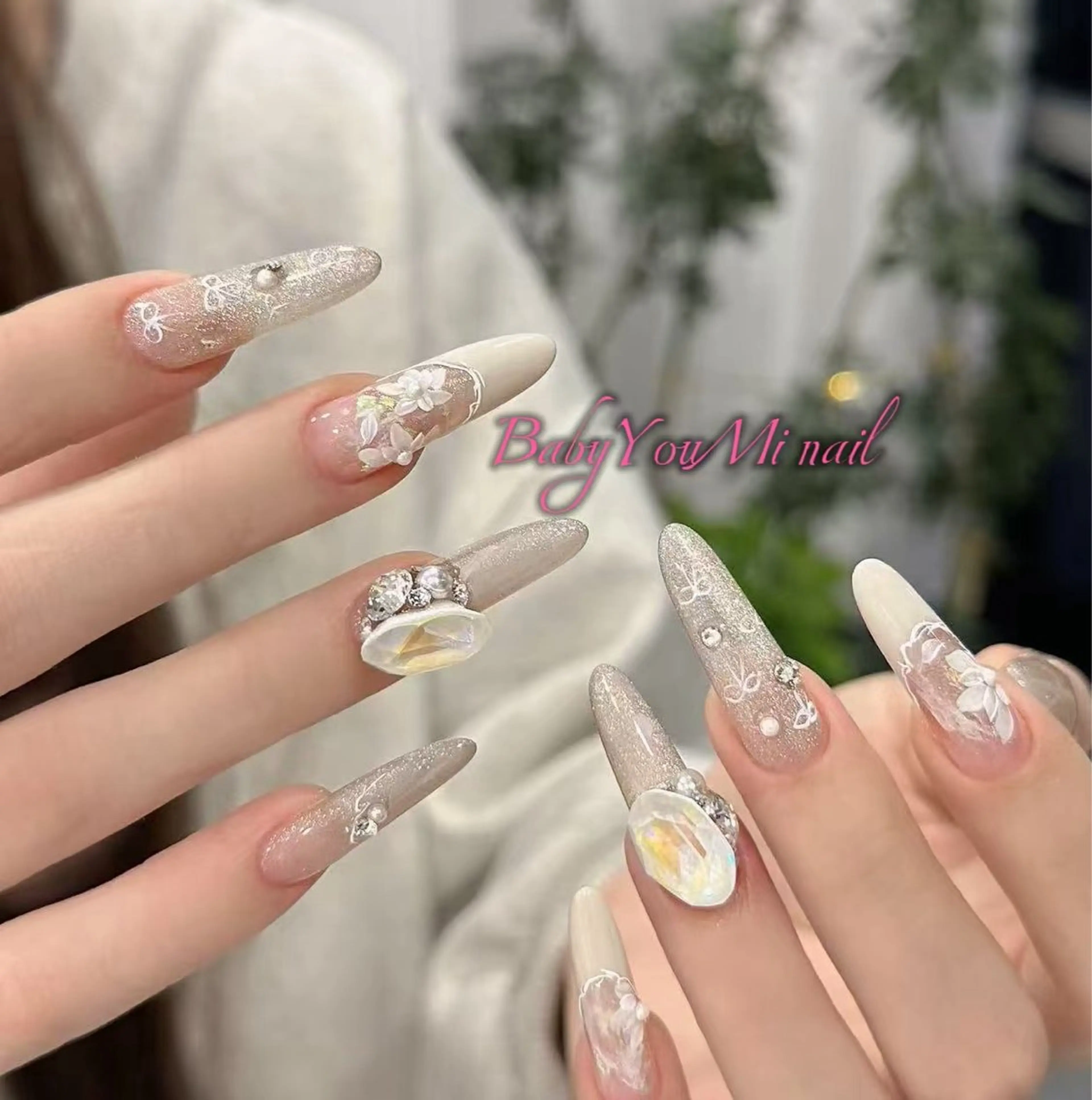 ネイル オーロラネイル フラワーネイル フットネイル フレンチネイル ジェルネイル ハンドネイル BabyYouMi nailのネイルデザイン