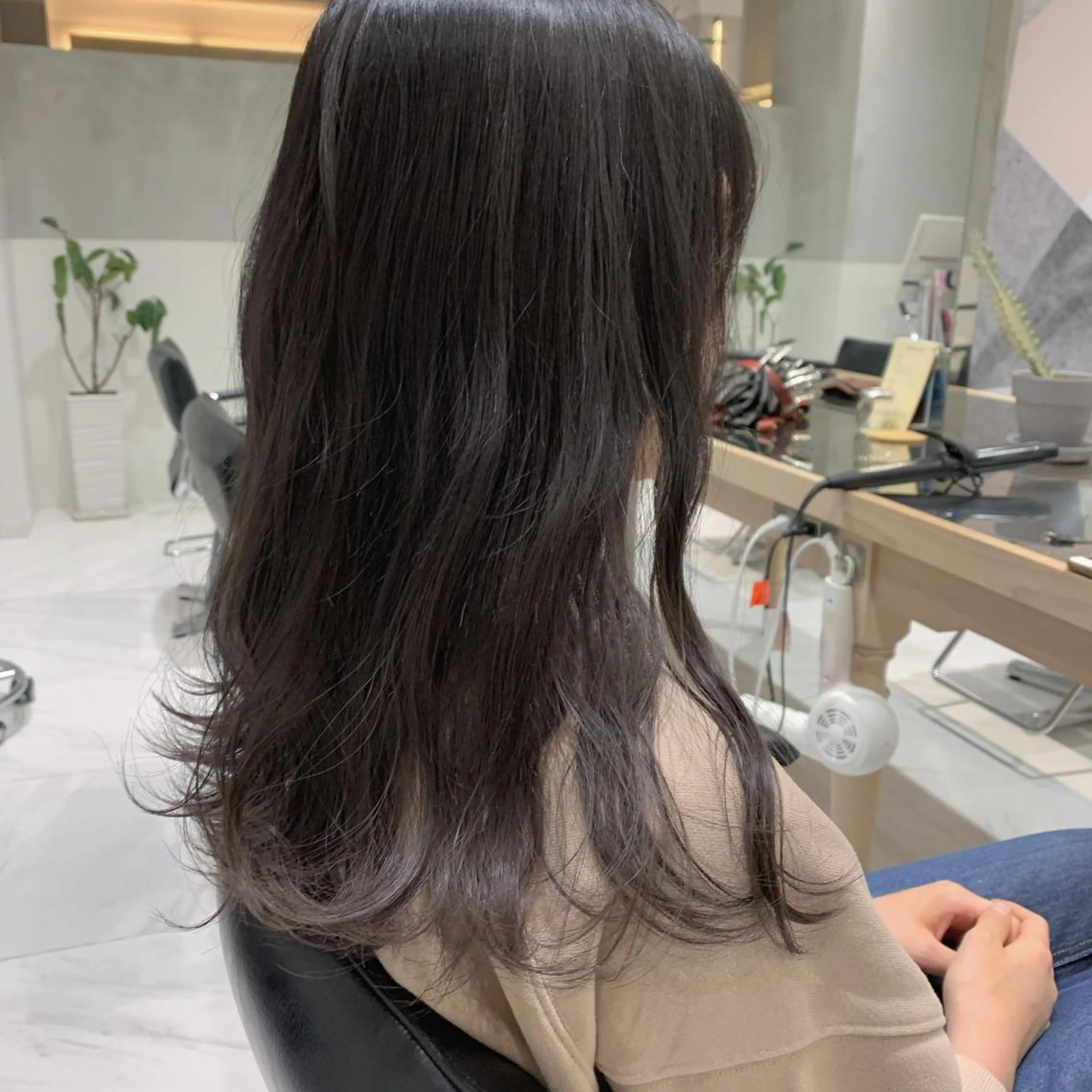 セミロング カラー minami🪷 暖色カラーのヘアスタイル