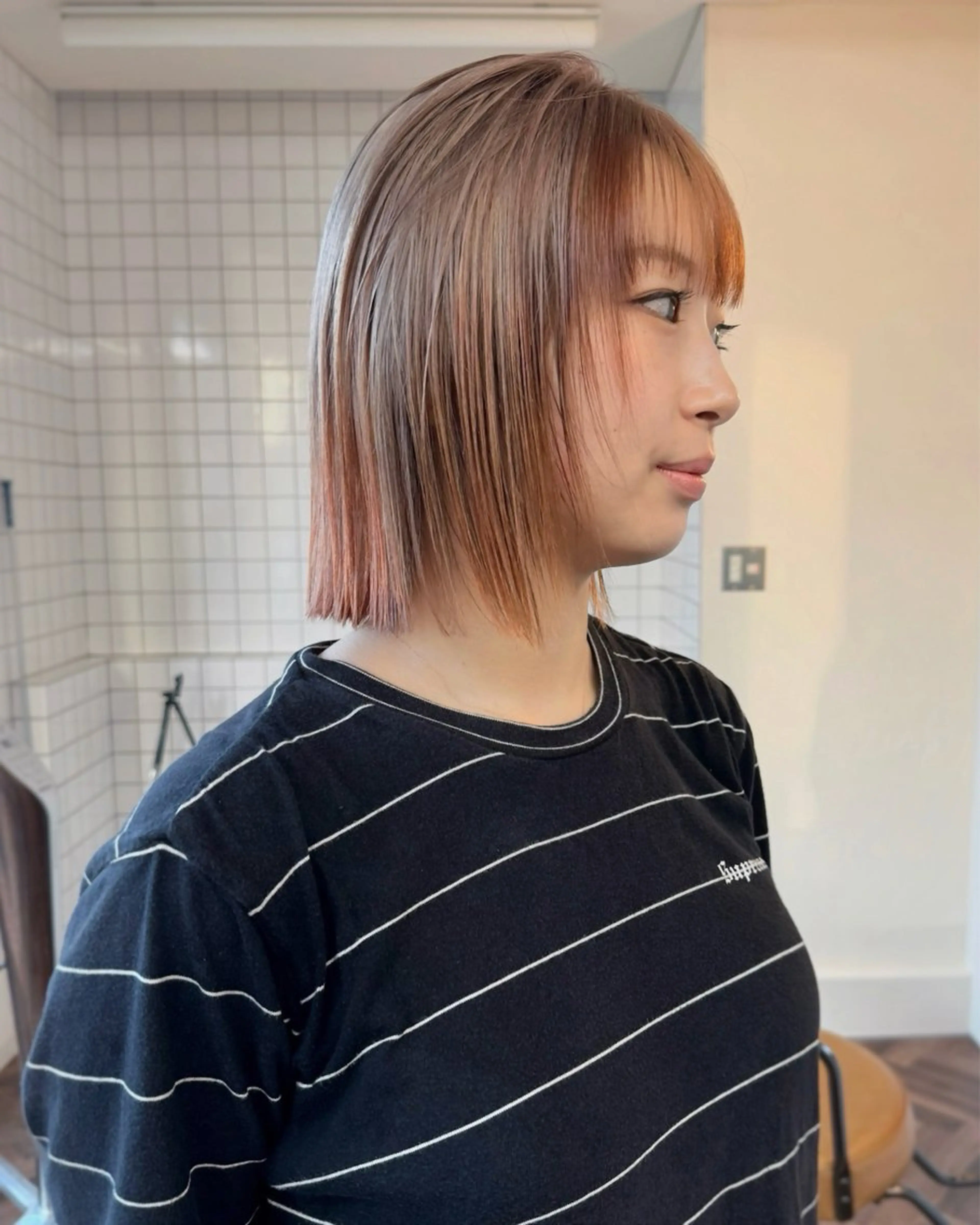 ミディアム カラー ブリーチ ブロンド ケアブリーチ 透明感カラー ダブルカラー レイヤー専門家 ダブルカラー修のヘアスタイル