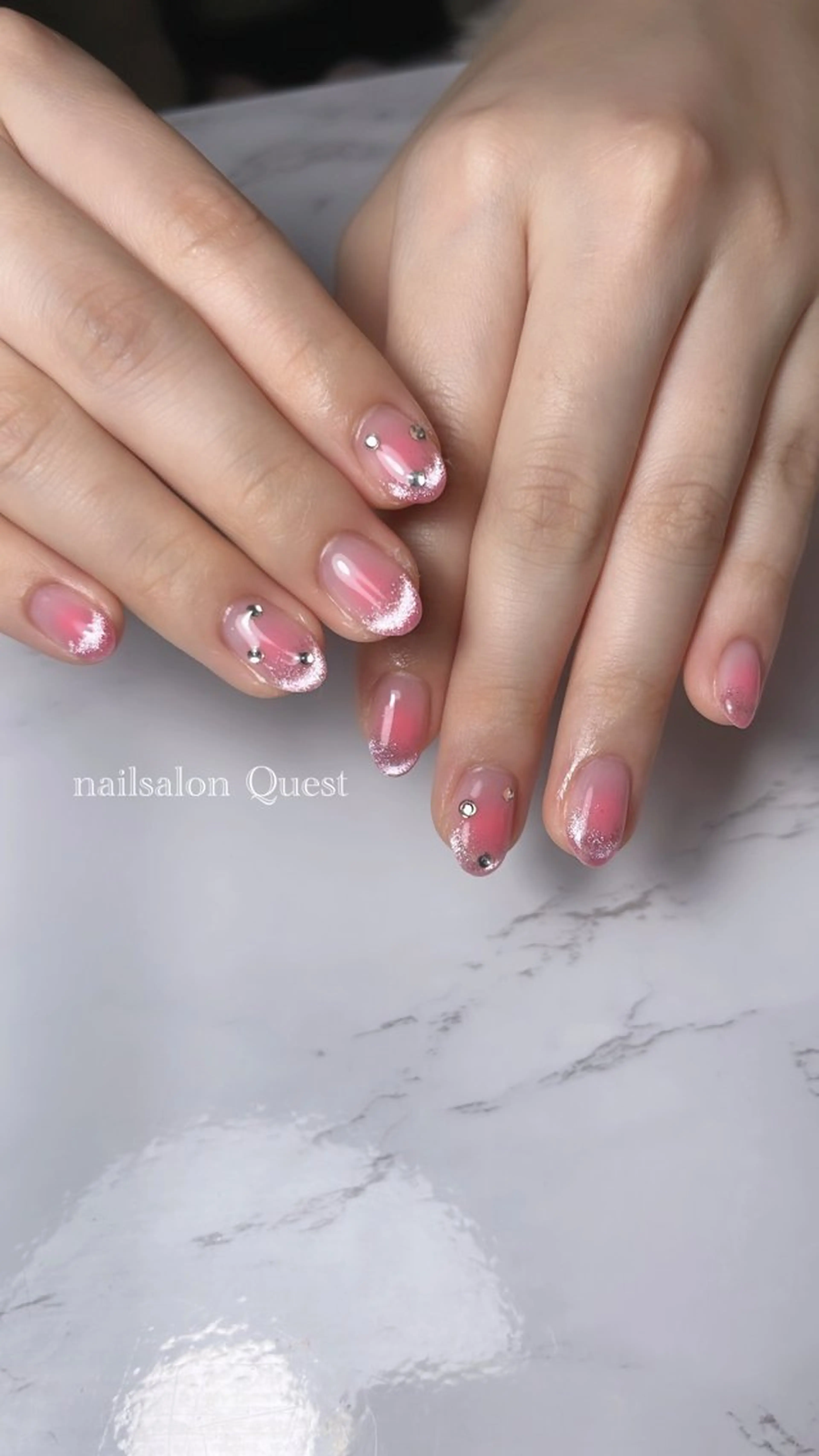 ネイル チークネイル マグネットネイル nailsalon Questのネイルデザイン
