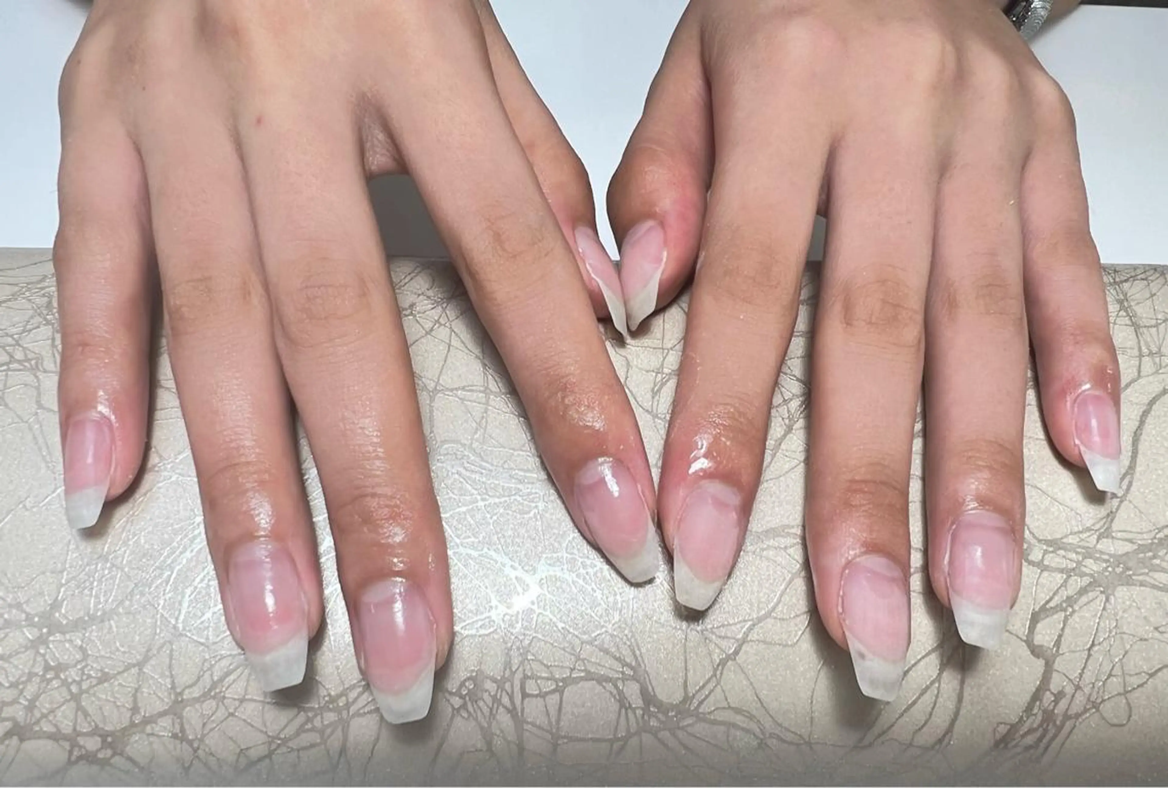 【Hand】ソフトジェルオフのみ(ファイリング・保湿オイル付き)🫧1990他店オフ＋￥500の写真