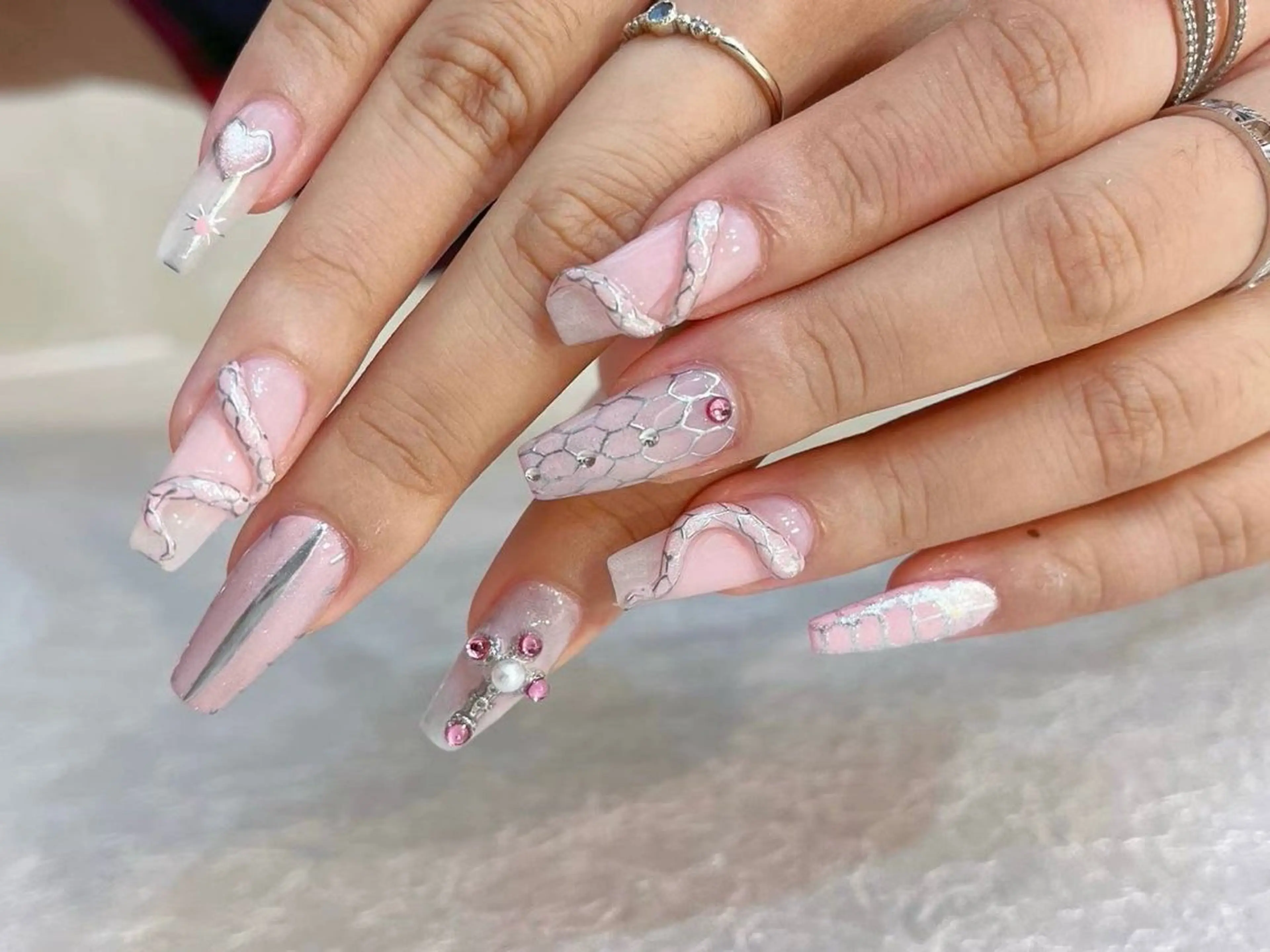 ネイル アートネイル フラワーネイル フットネイル ジェルネイル マグネットネイル Babarla Nailのネイルデザイン