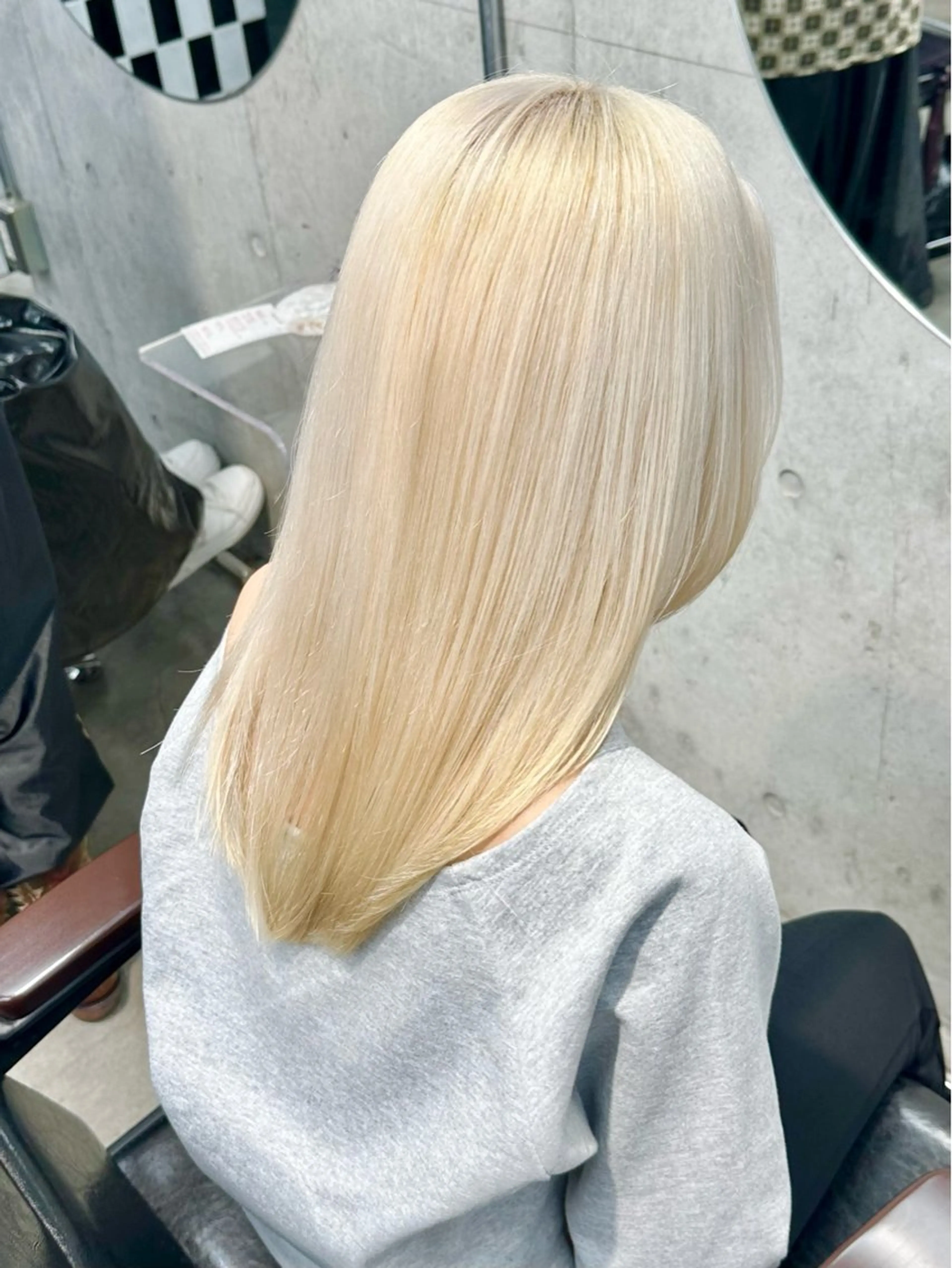 セミロング ヘアカラー トリートメント 🤍ムラ修正ブリーチ 🤍原宿/YUUのヘアスタイル