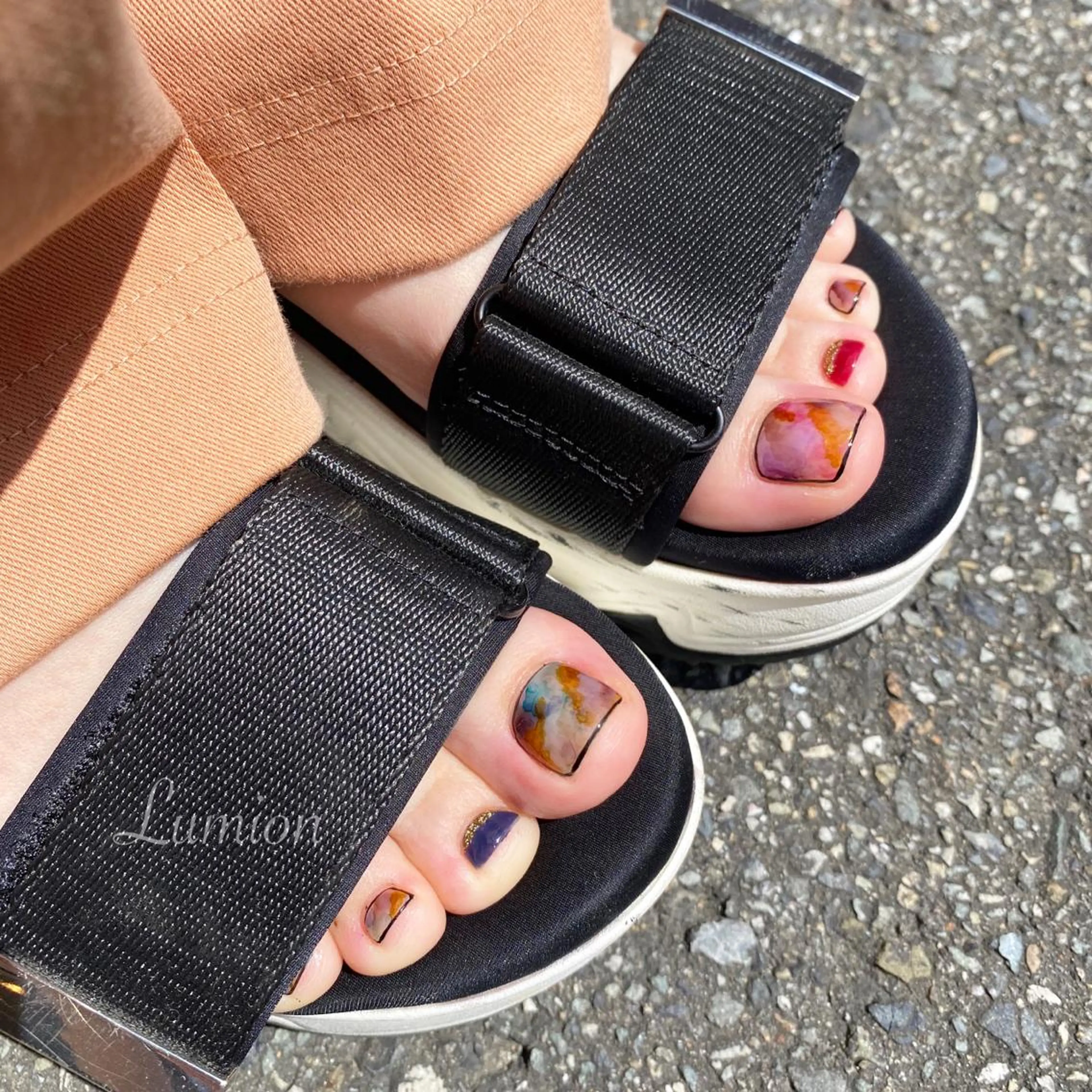 ネイル フットネイル nailroom Lumionのネイルデザイン