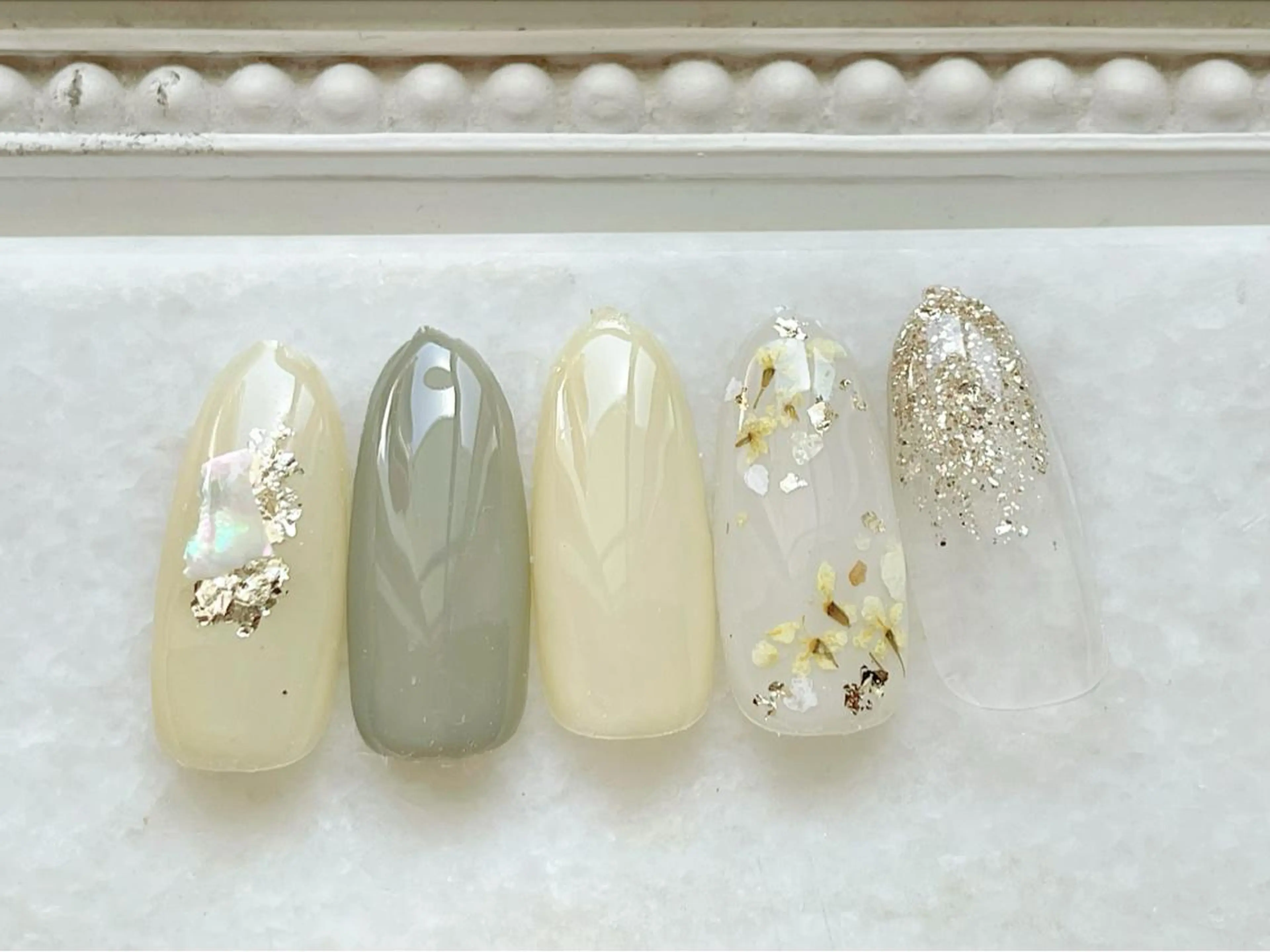 ネイル ジェルネイル パラジェル 春ネイル 黄色 ハンドネイル Satomi  のネイルデザイン