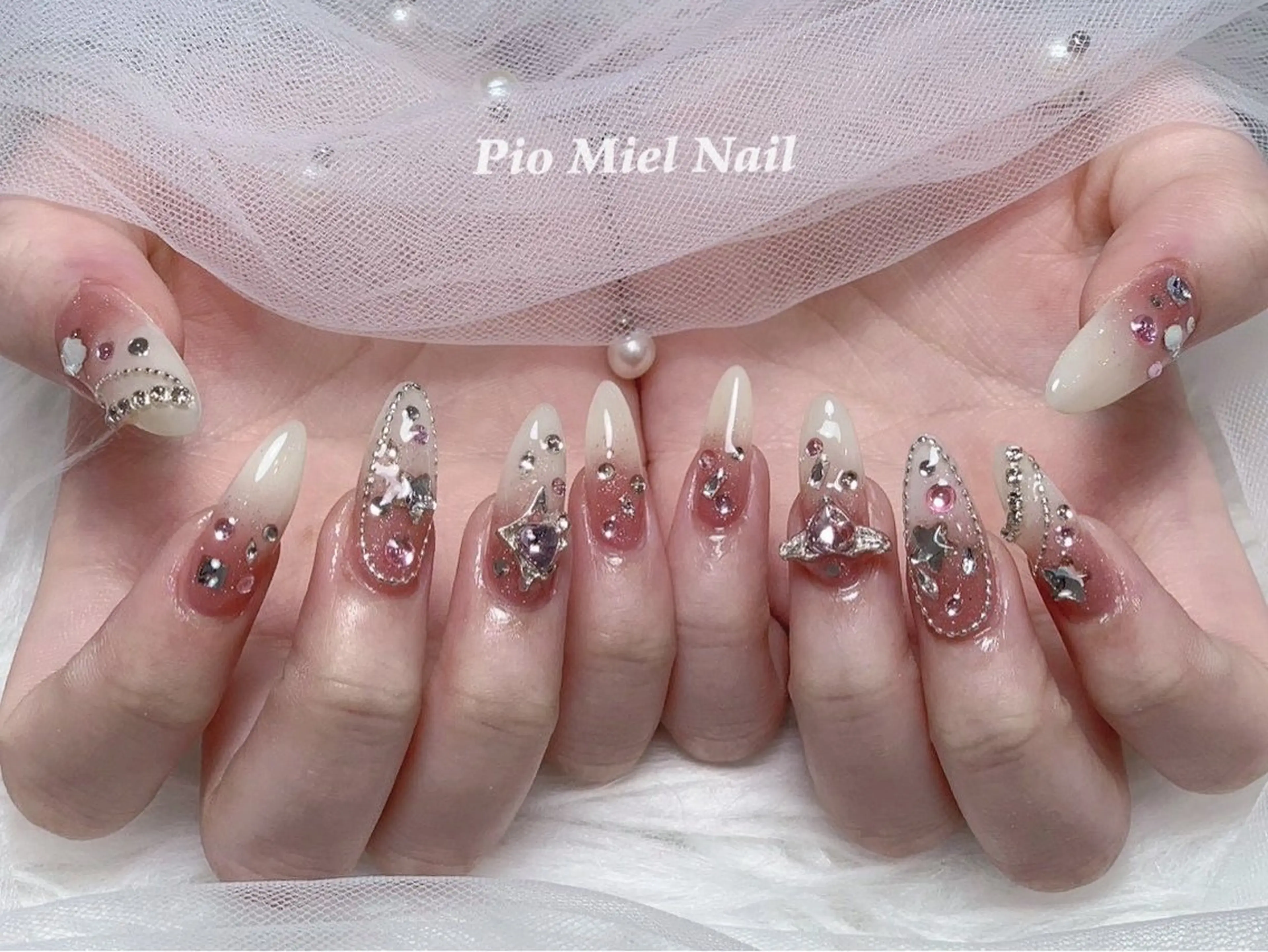 ネイル Pio Mielのネイルデザイン