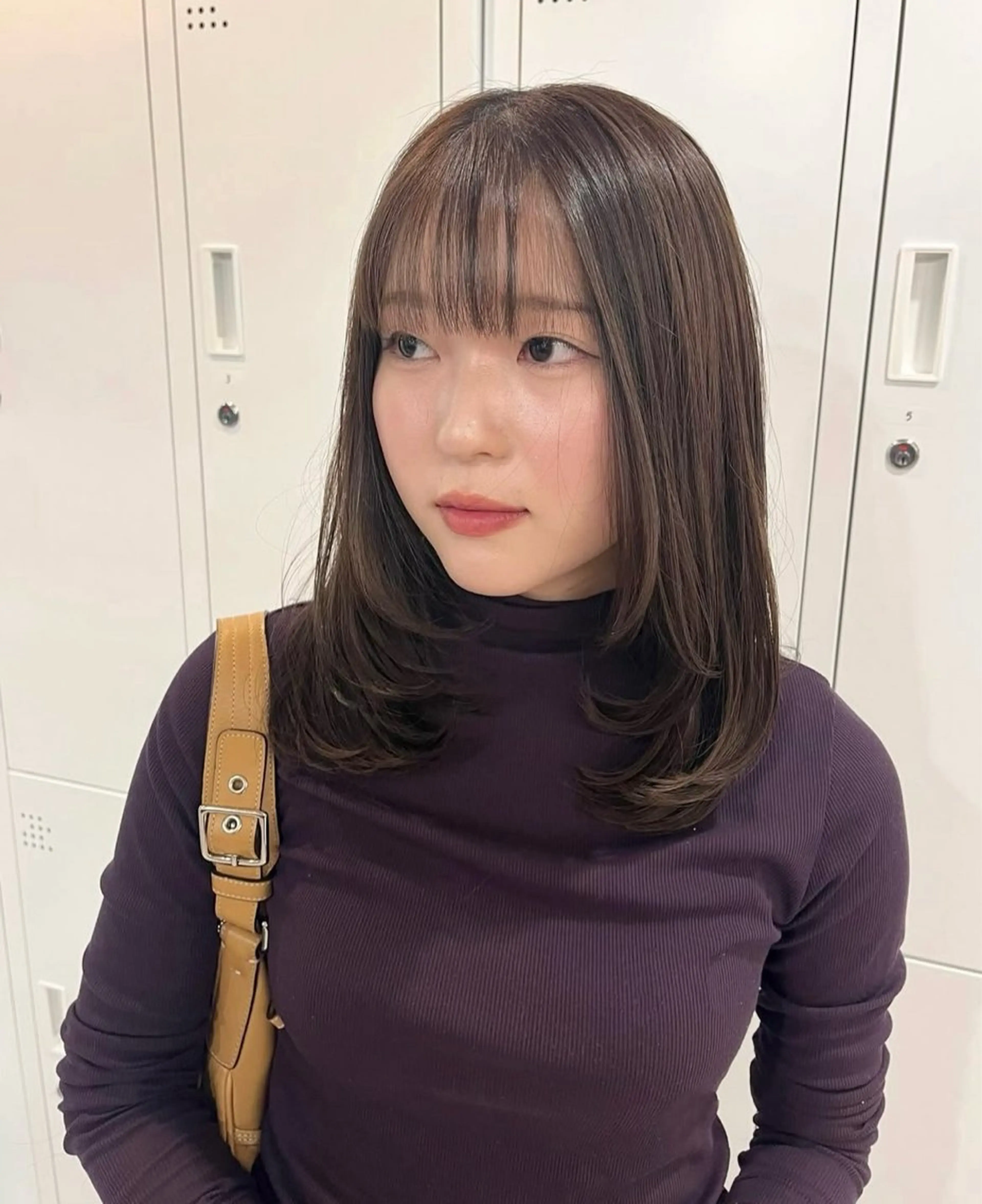 ミディアム 顔周りカット レイヤーカット 三宅 美帆のヘアスタイル