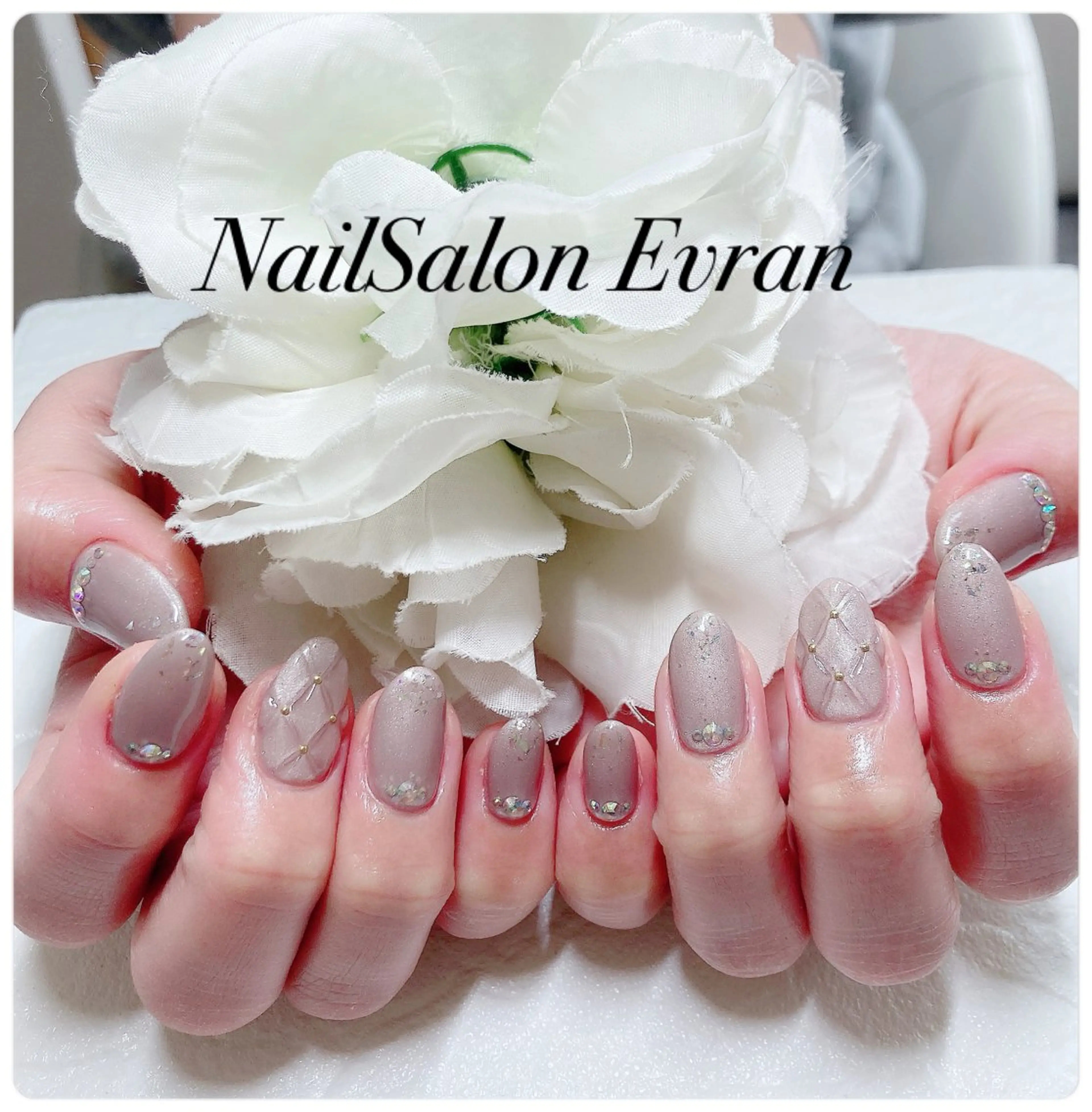 ネイル アートネイル フレンチネイル マグネットネイル 持ち込み ニュアンスネイル ハンドネイル Nail salon Evranのネイルデザイン