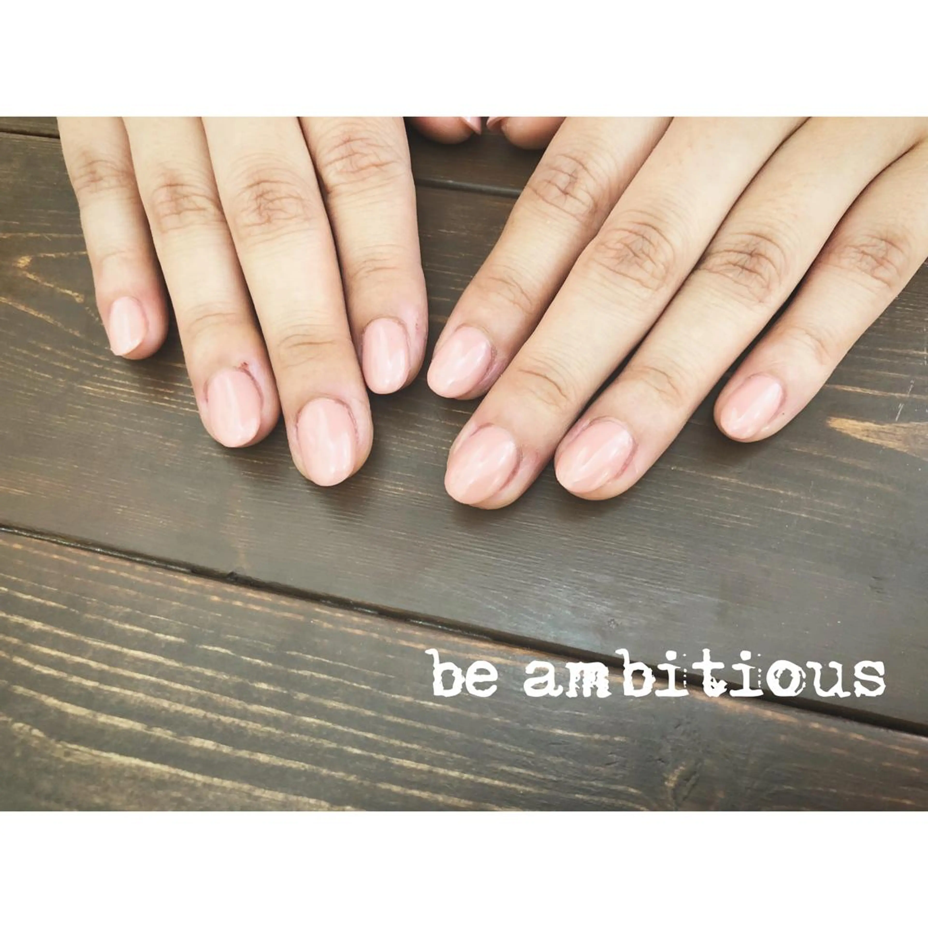 ネイル シンプルネイル EMIKOのネイルデザイン