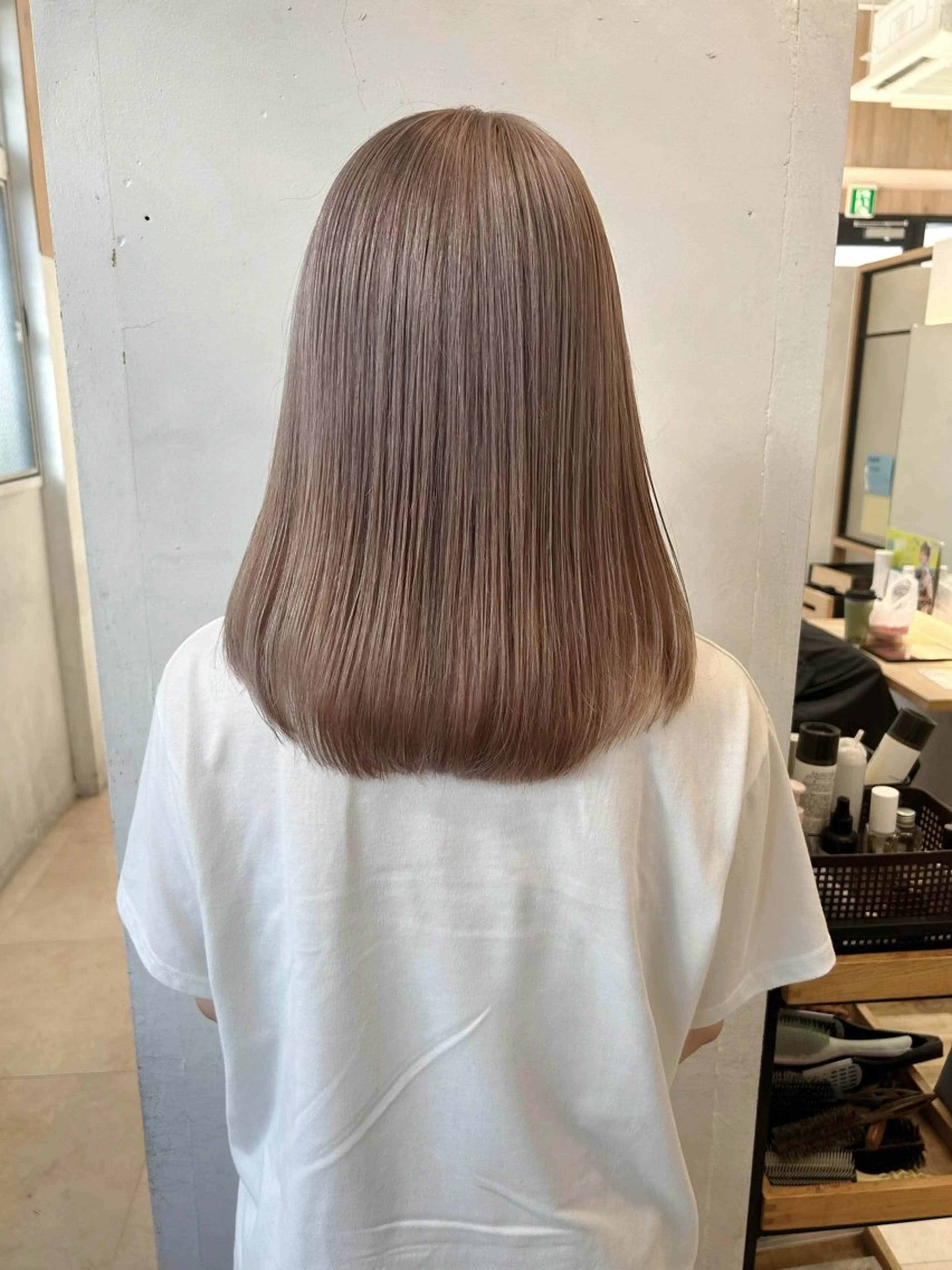 ミディアム カット ヘアカラー ゆうき あすかのヘアスタイル