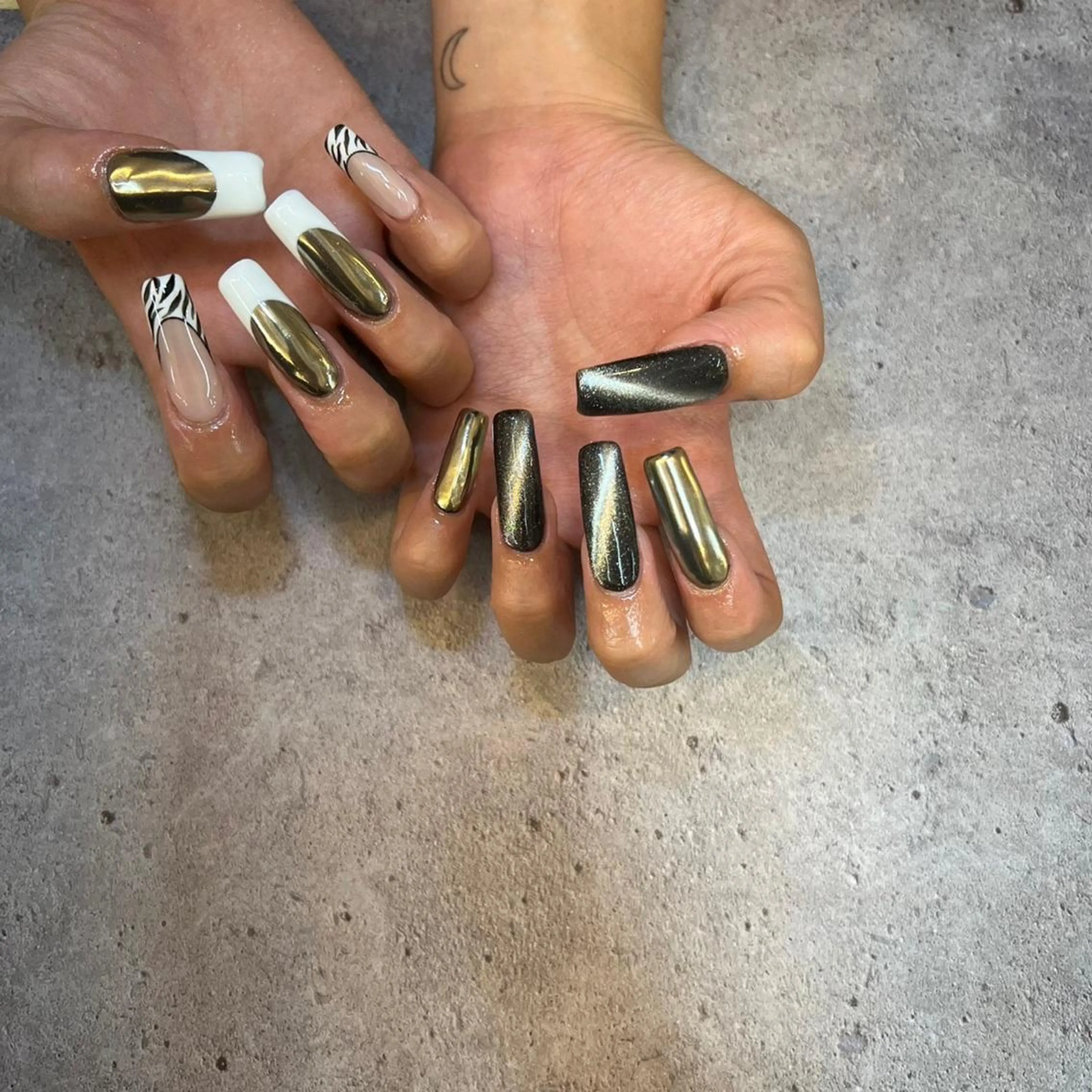 ネイル 持ち込み ハンドネイル NAIL Alaia 𓇼のネイルデザイン