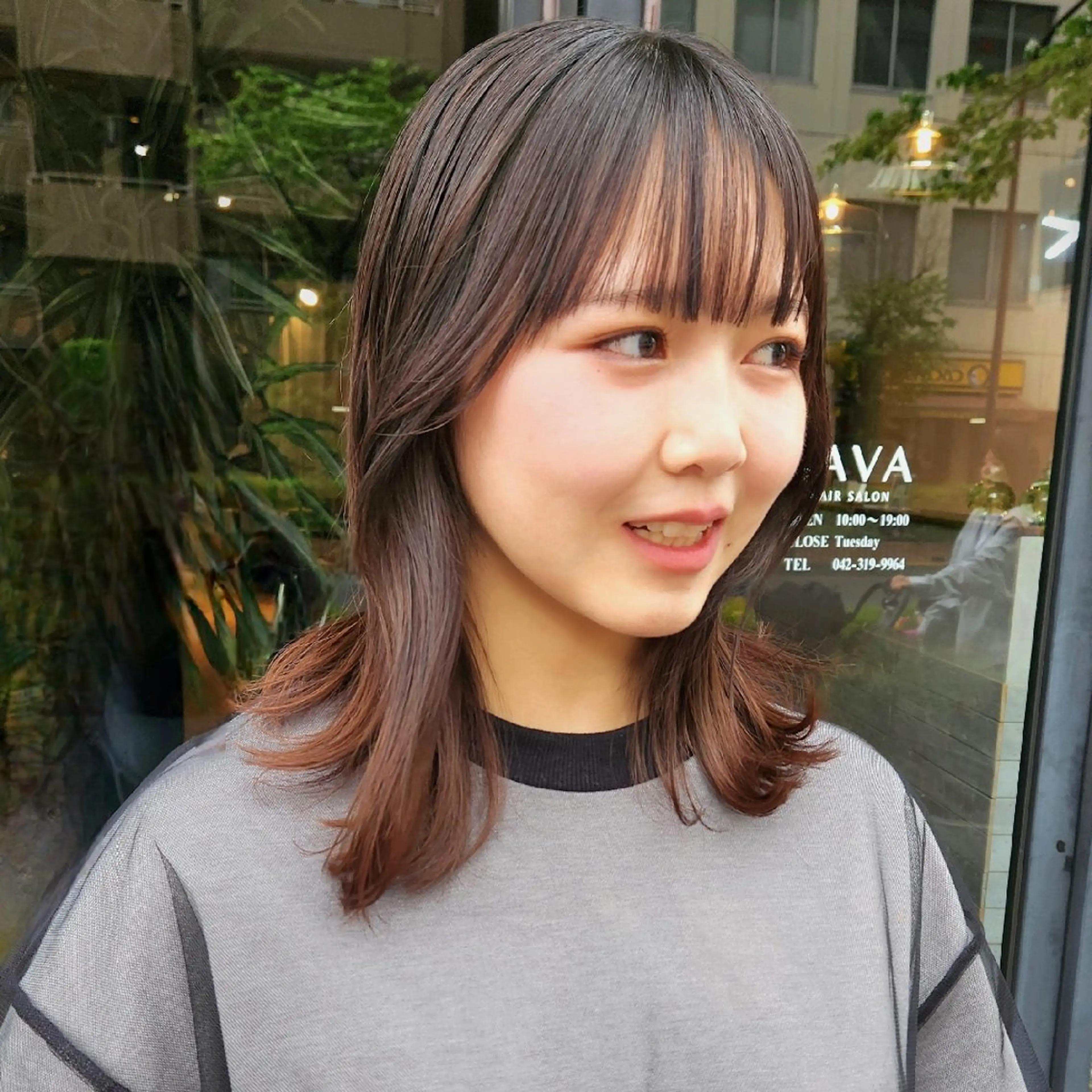 ショート ハヤシ マユ ✂ 府中美容室のヘアスタイル