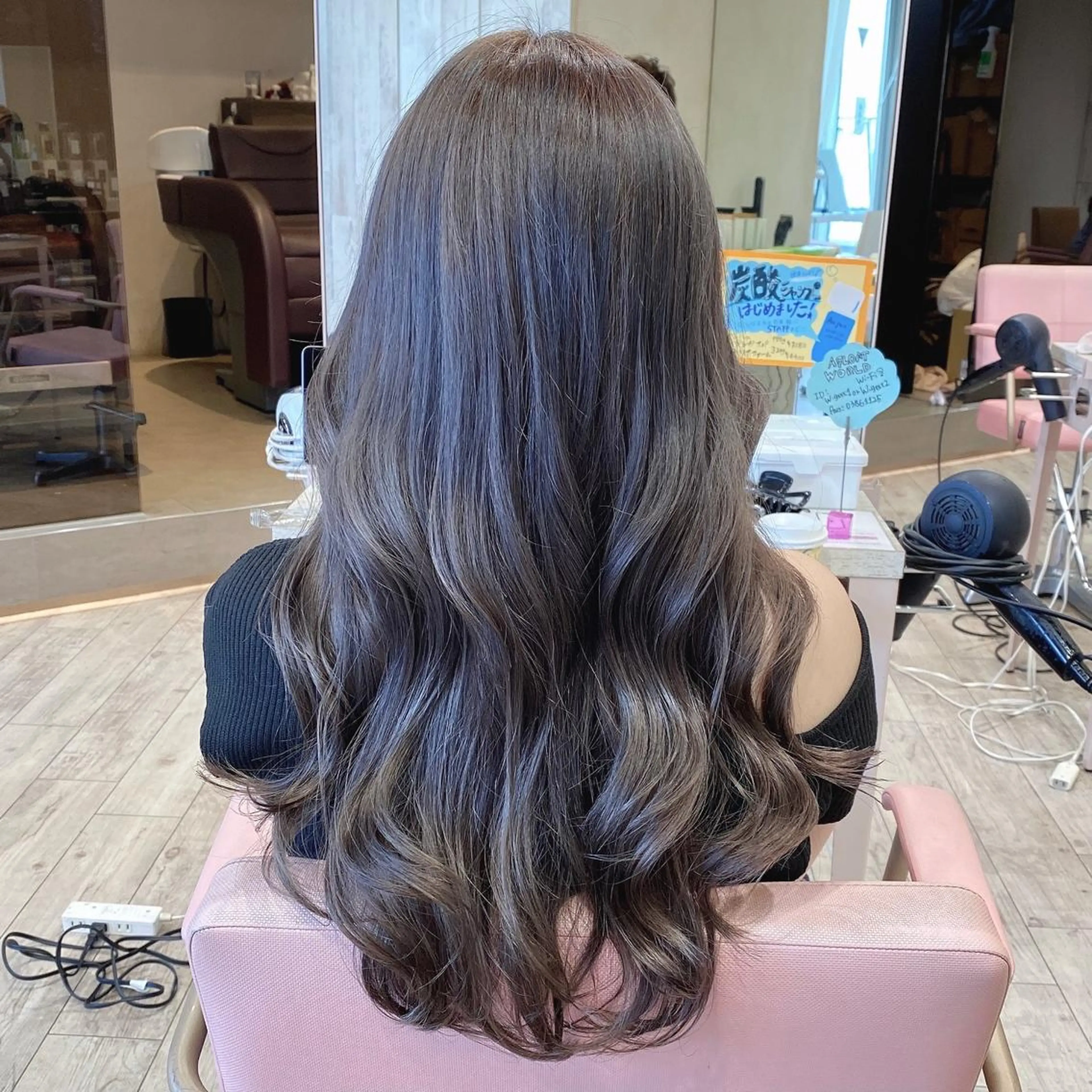 ロング カラー カット ヘアカラー トリートメント 顔まわりカット🌟 くびれヘア/寺門遥輝のヘアスタイル