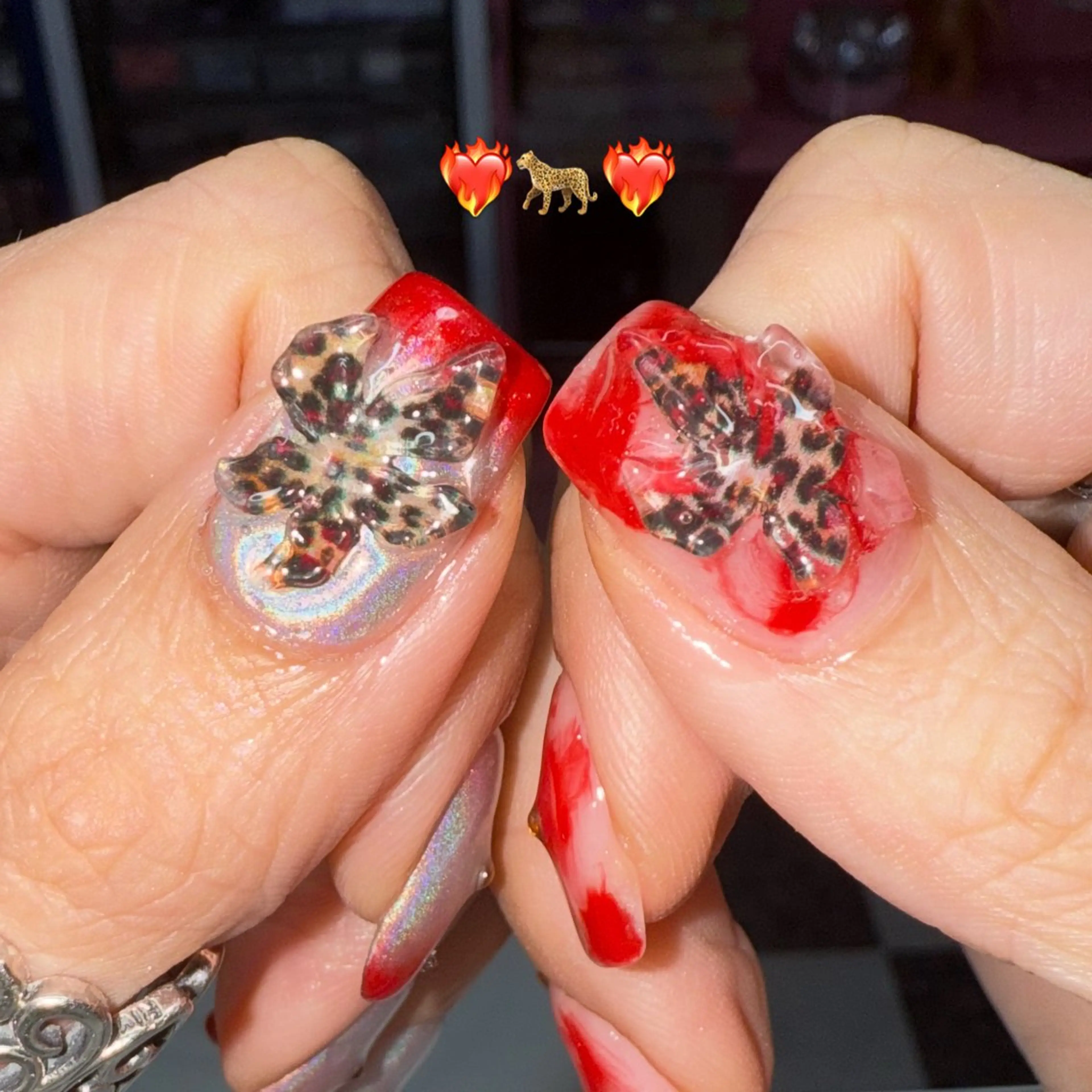 ネイル ミラーネイル 赤色 シンプルネイル ハンドネイル posa nail モエミのネイルデザイン