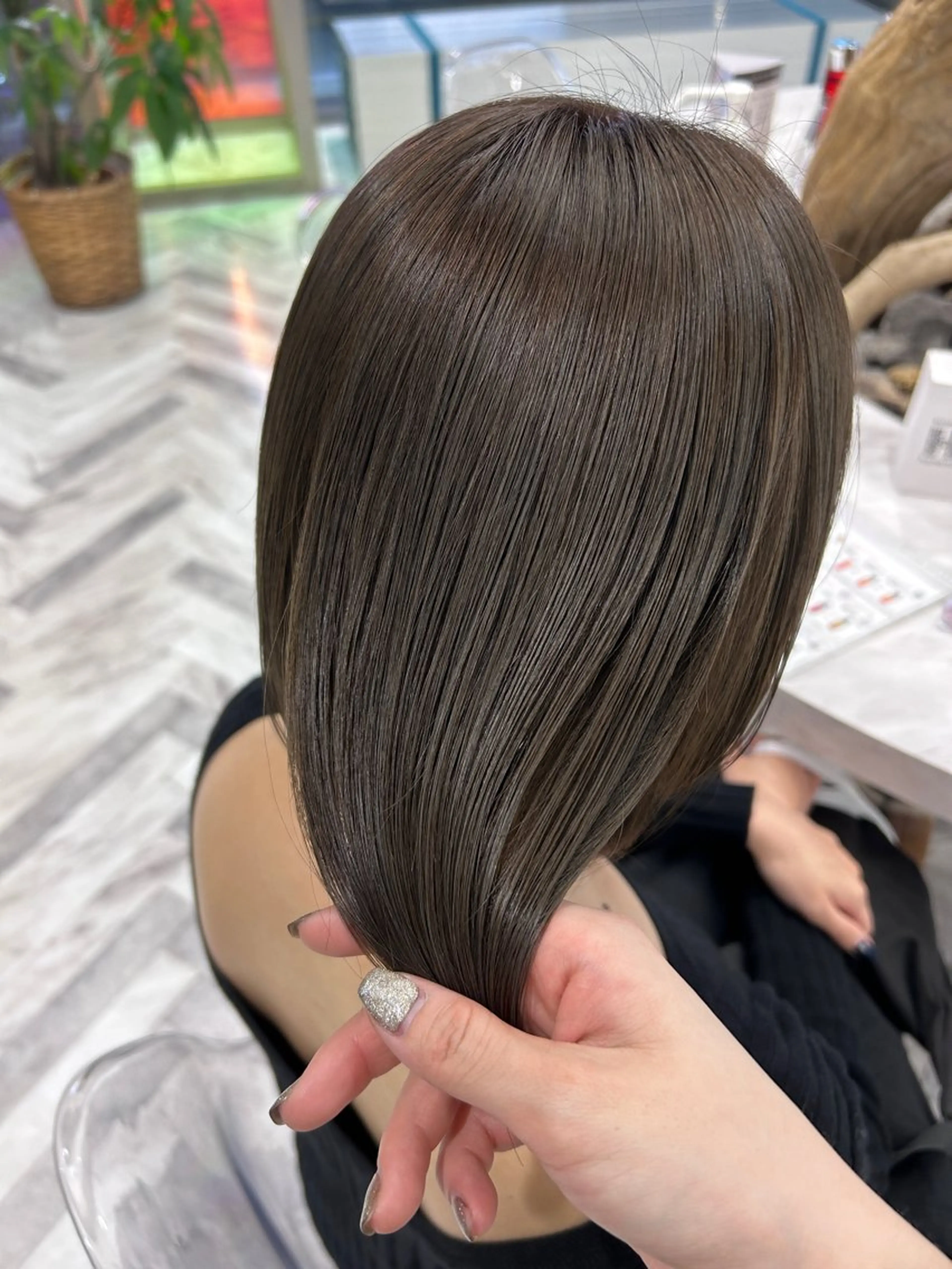 ミディアム カラー ヘアカラー トリートメント 透明感ツヤカラー/ アイリスト/ゆきなのマツエク・マツパデザイン