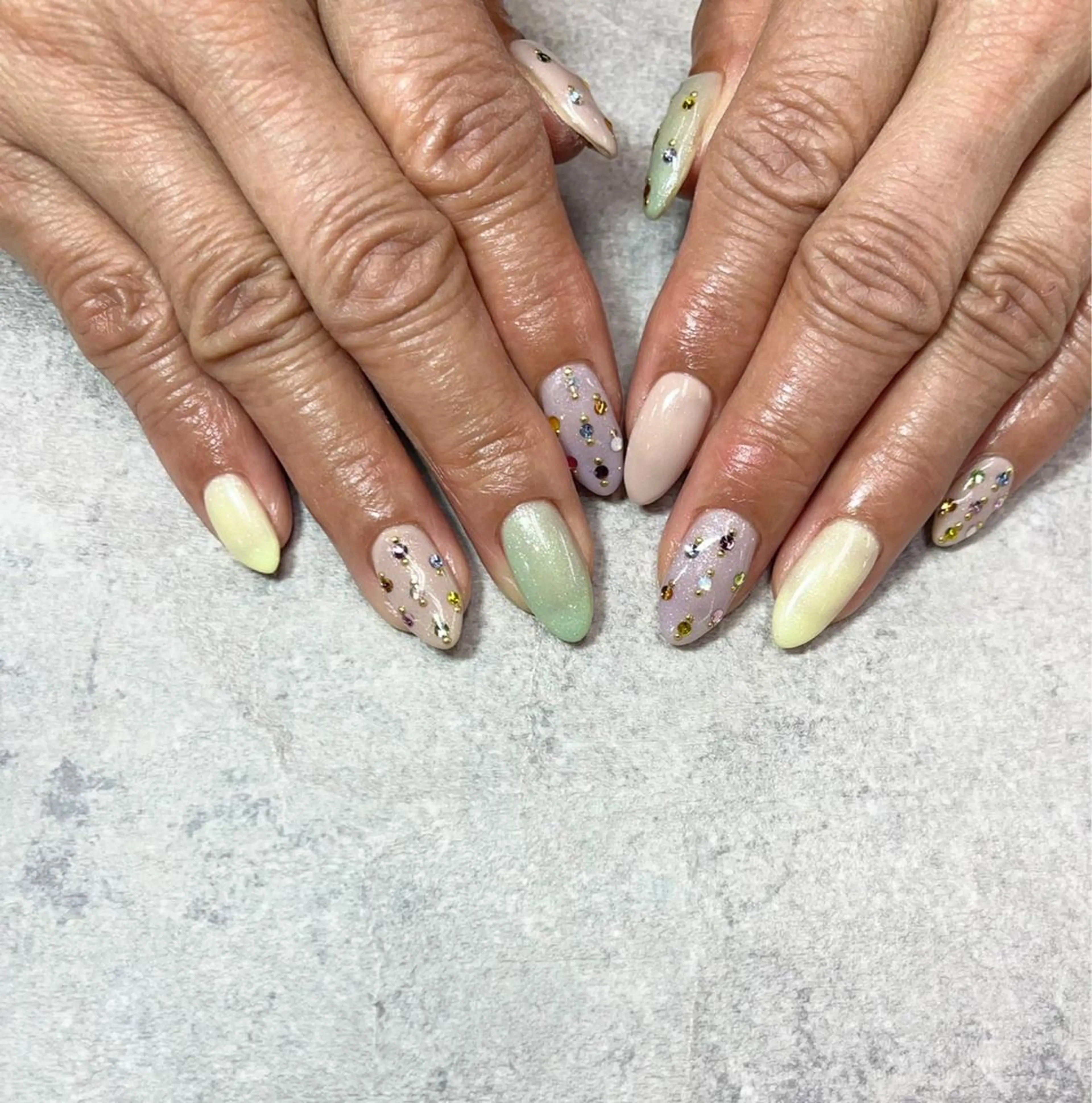 ネイル アートネイル フレンチネイル ジェルネイル ガラスフレンチ グラデーション ハンドネイル ハンドケア FASTNAIL PLUS 新宿店のネイルデザイン