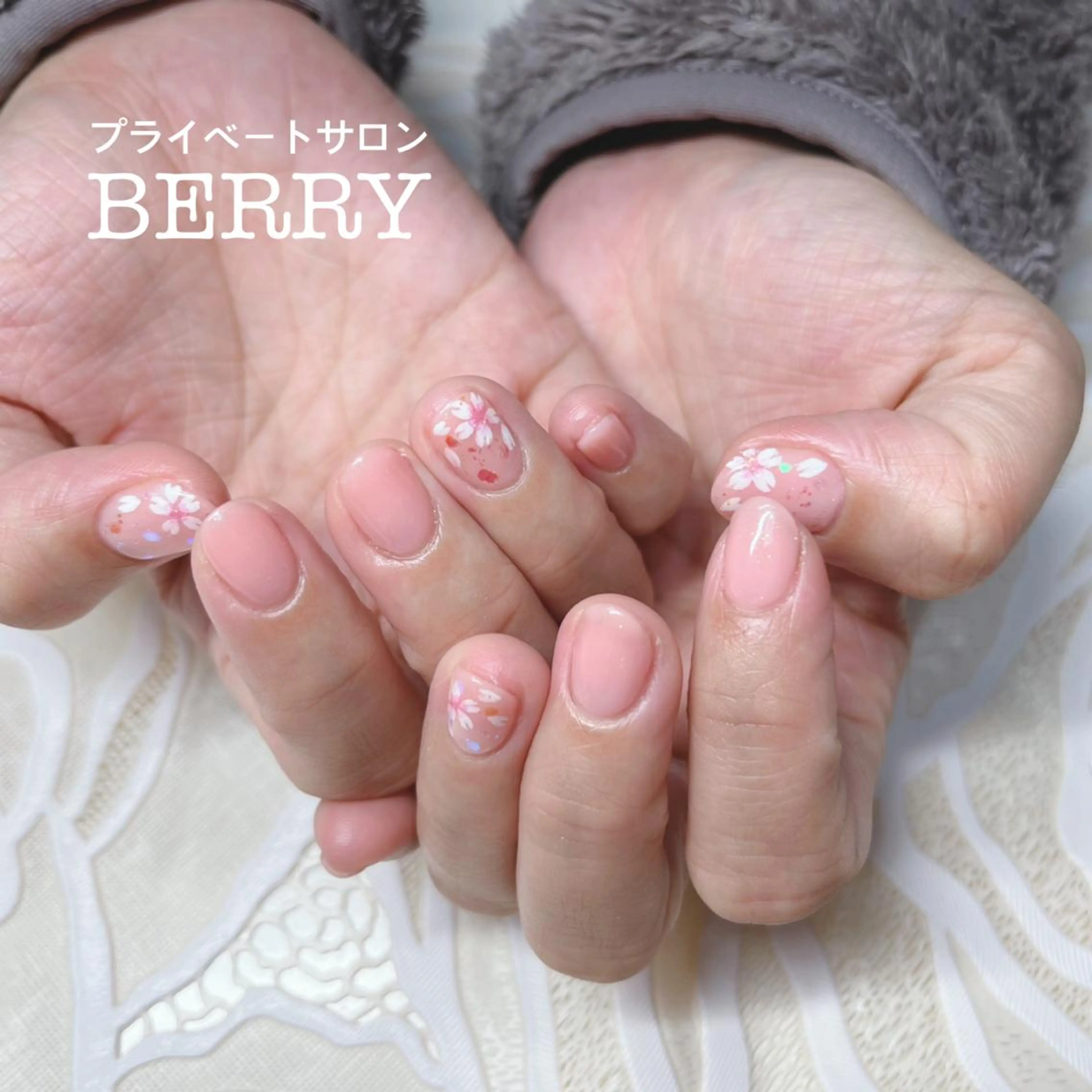 ネイル アートネイル 桜ネイル ハンドネイル プライベートサロン BERRYのエステ・リラクイメージ