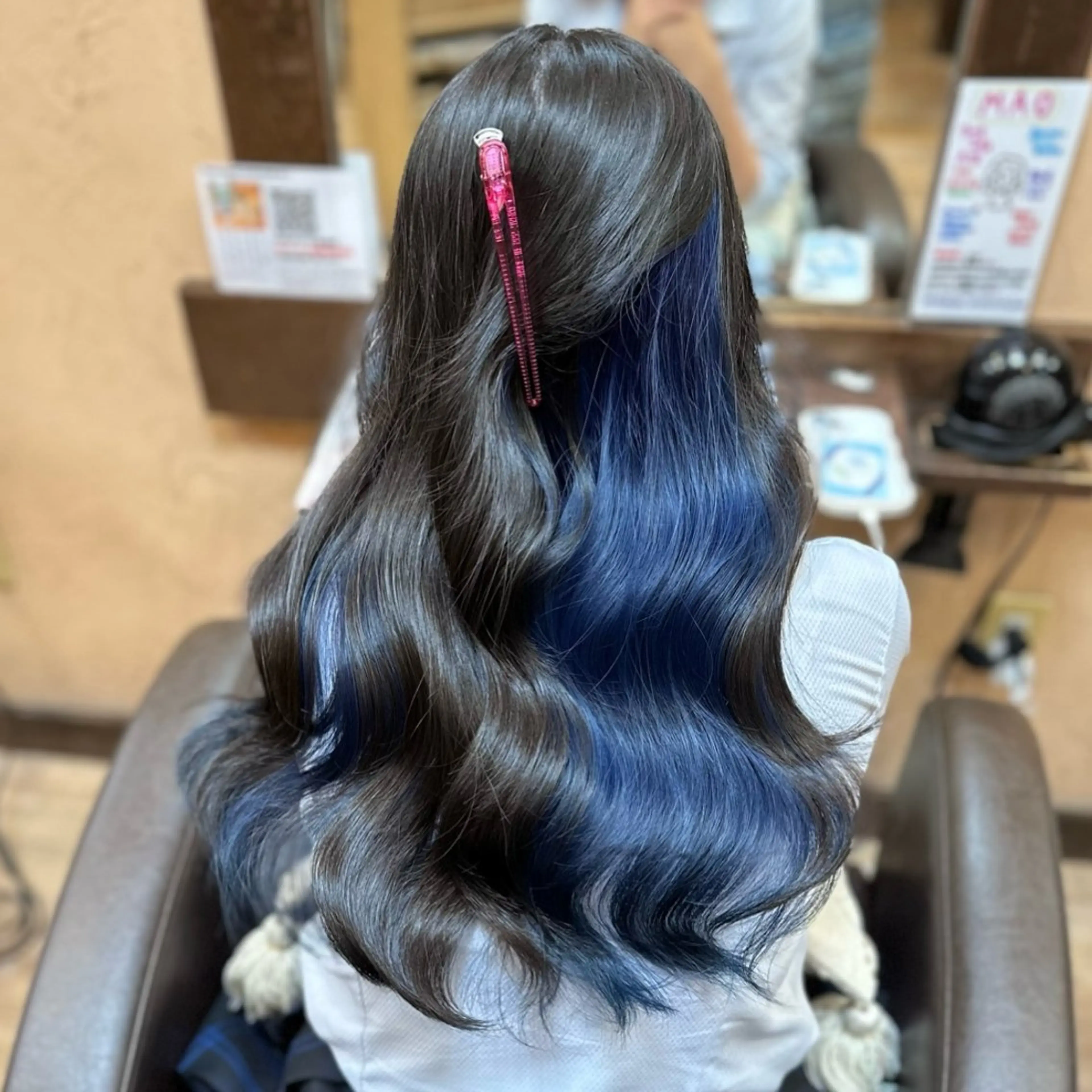 ロング カラー ブリーチ ブルーカラー ブリーチ🩵レイヤー Maho🐻‍❄️のヘアスタイル