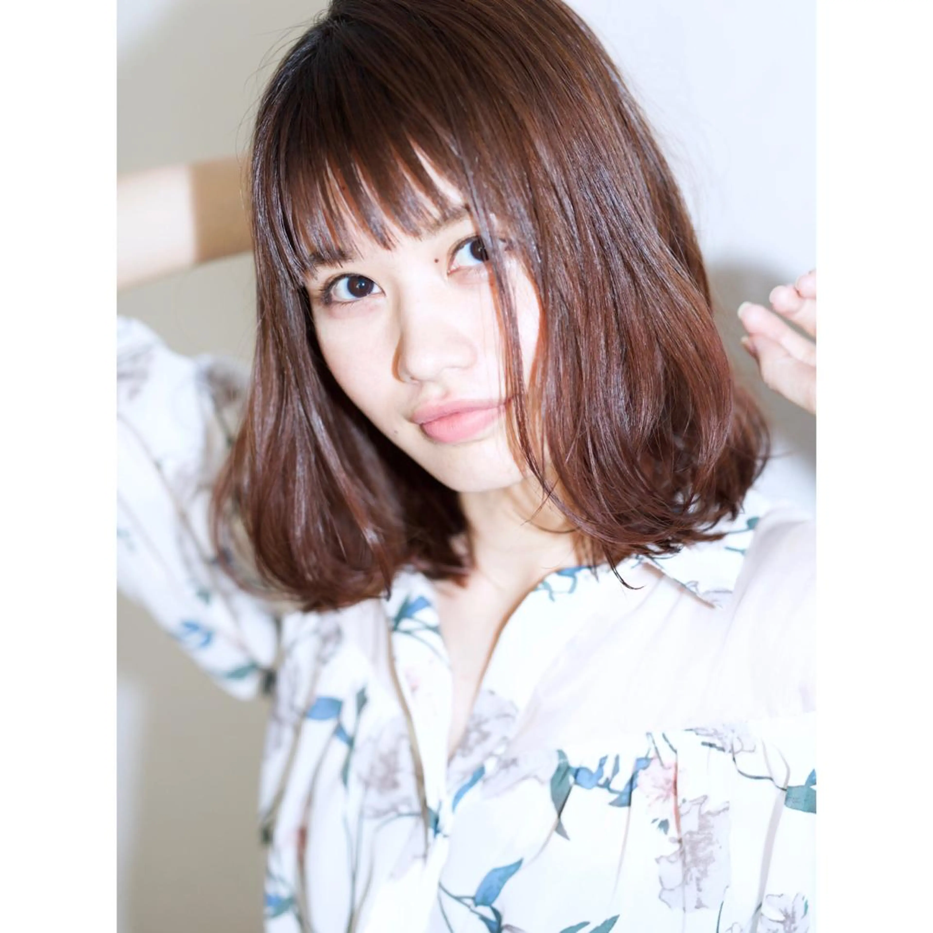 ミディアム カラー カット ヘアカラー fio マナミのヘアスタイル