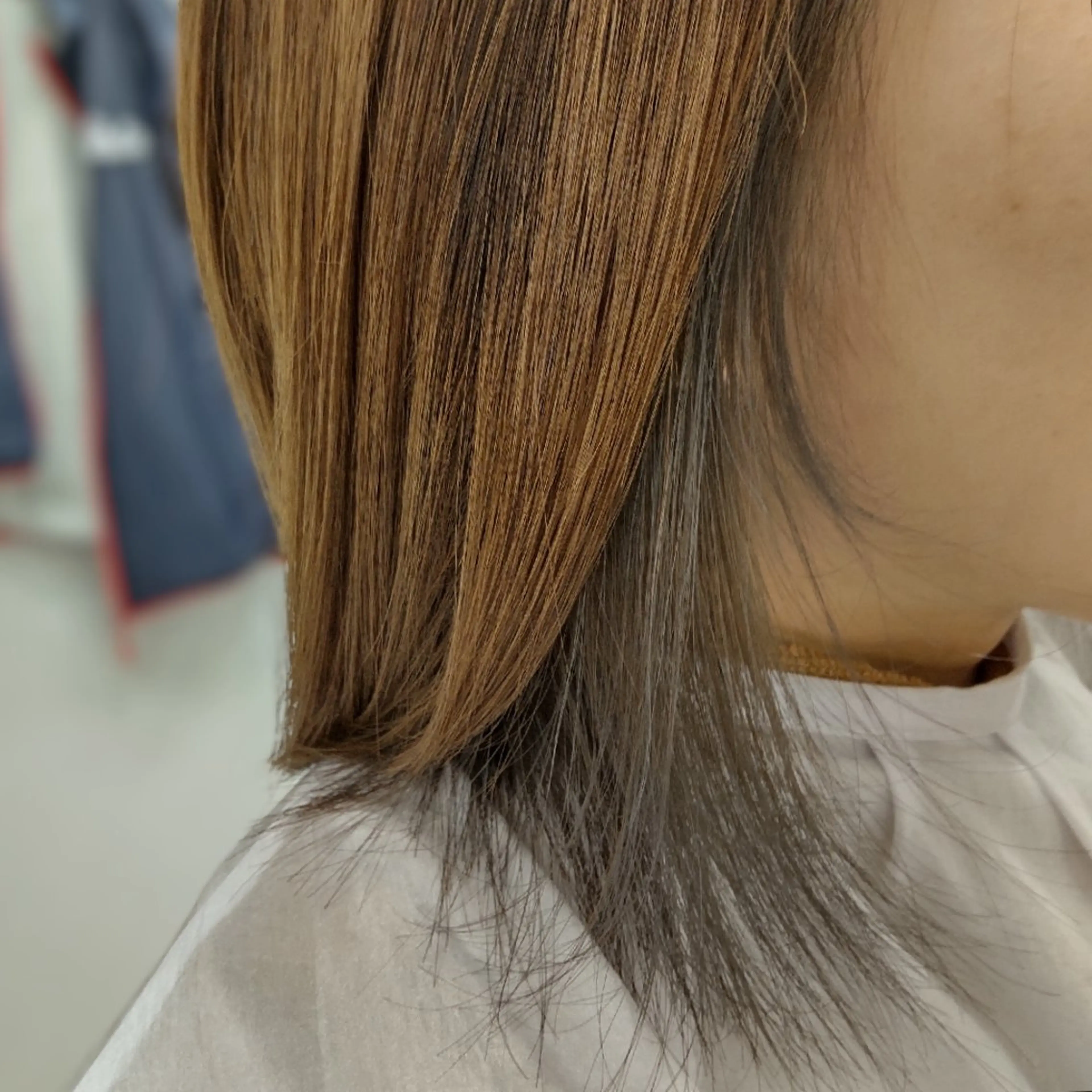 カラー 透明感カラー グレージュ インナーカラー Threege スリージェのヘアスタイル