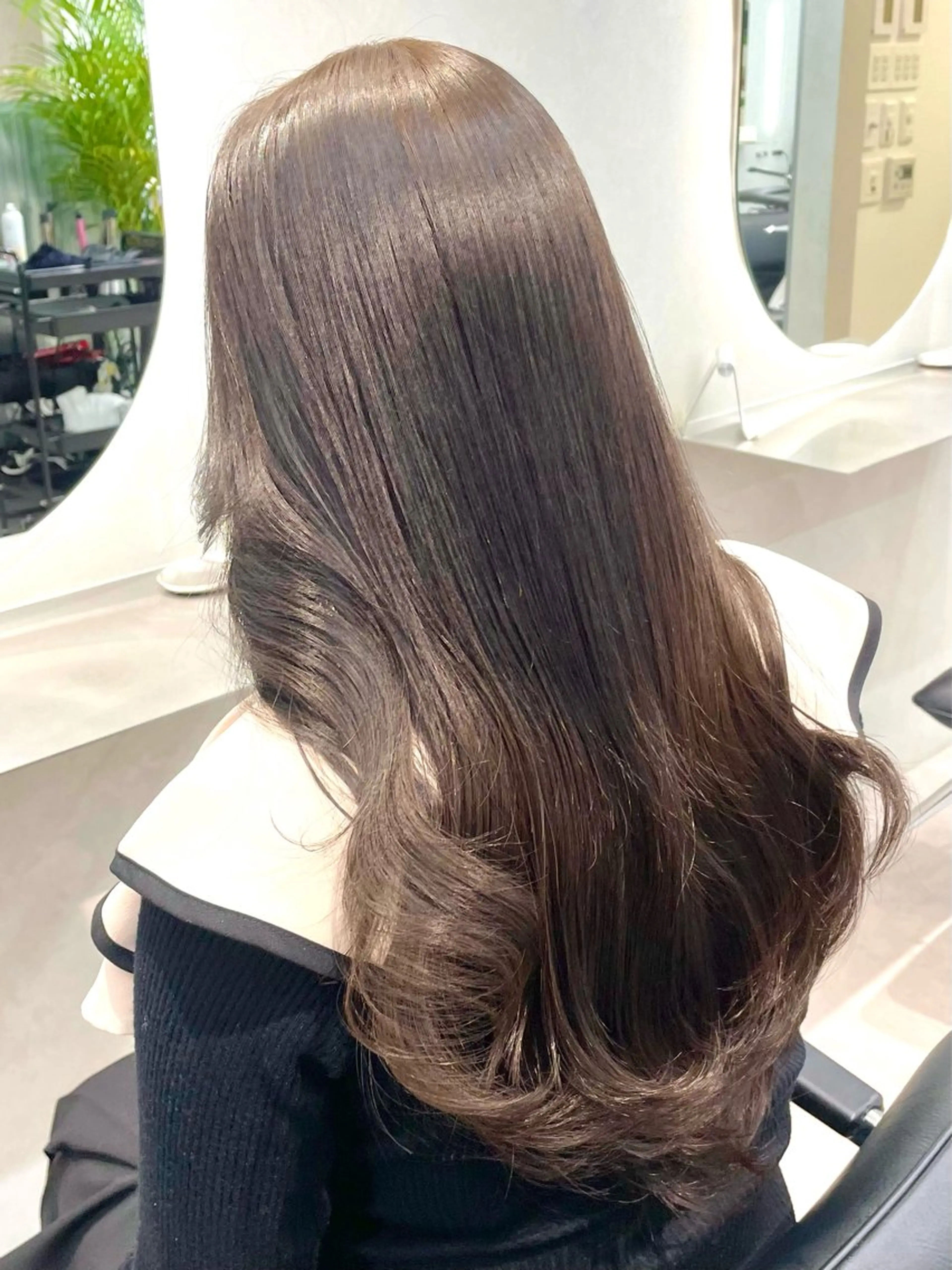 ロング ヘアカラー 🫧ミルクティー ブリーチRIKU🫧のヘアスタイル