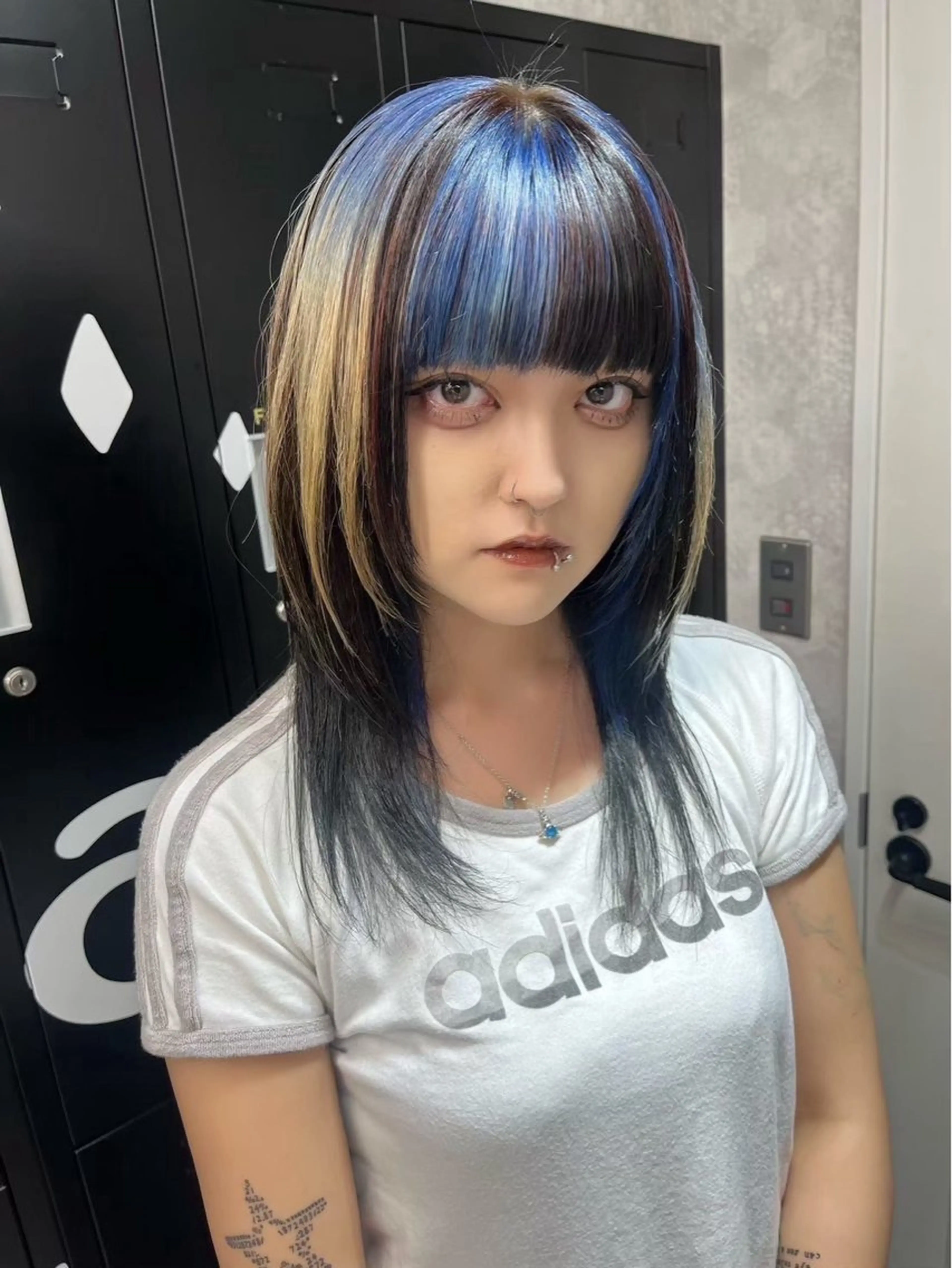 ミディアム カラー ♱·༝ホノカ.⋆♱【 デザイン／複雑履歴】のヘアスタイル