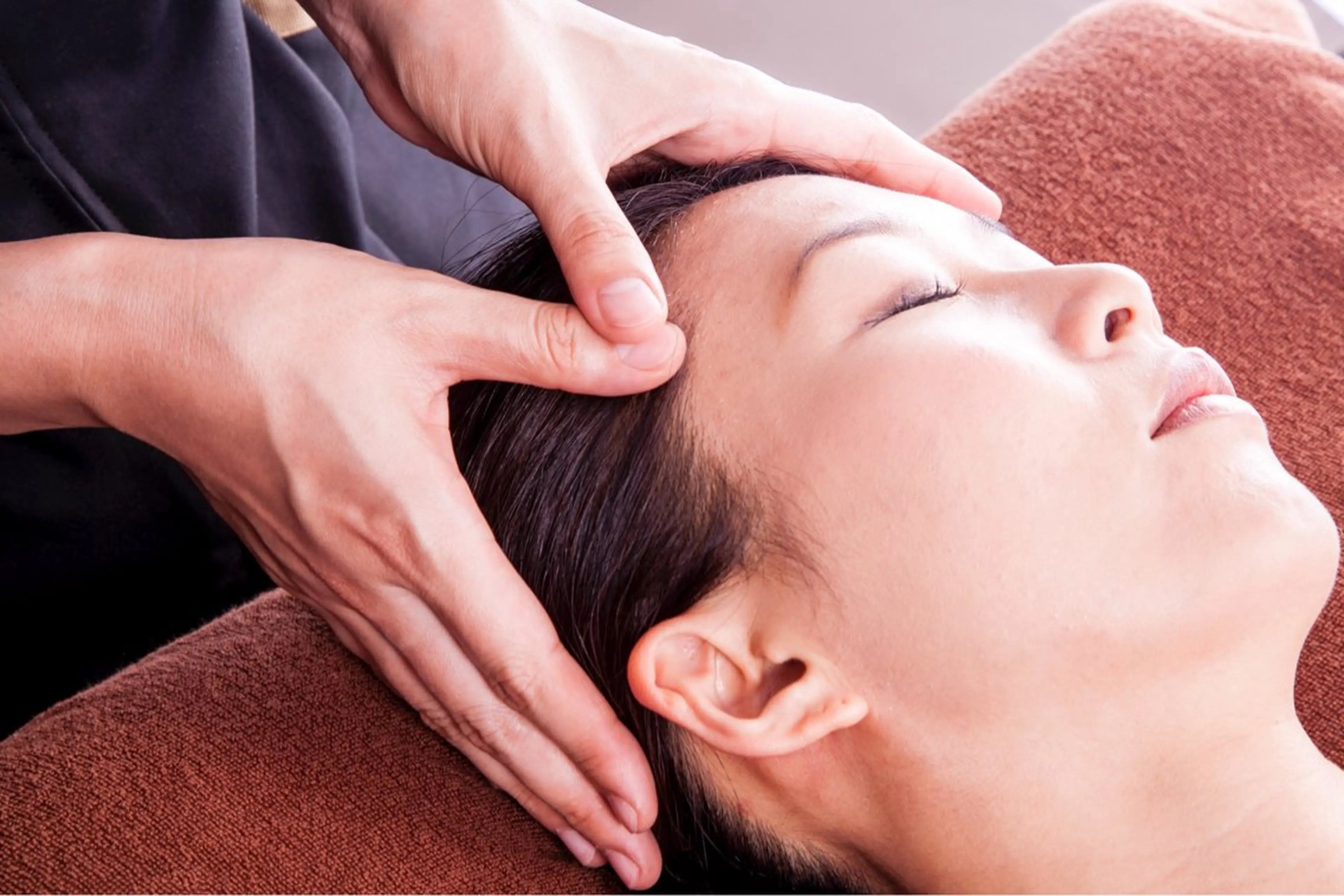 【韓流コルギ！鼻を高く目の大きさ・理想の輪郭形成へ】の写真