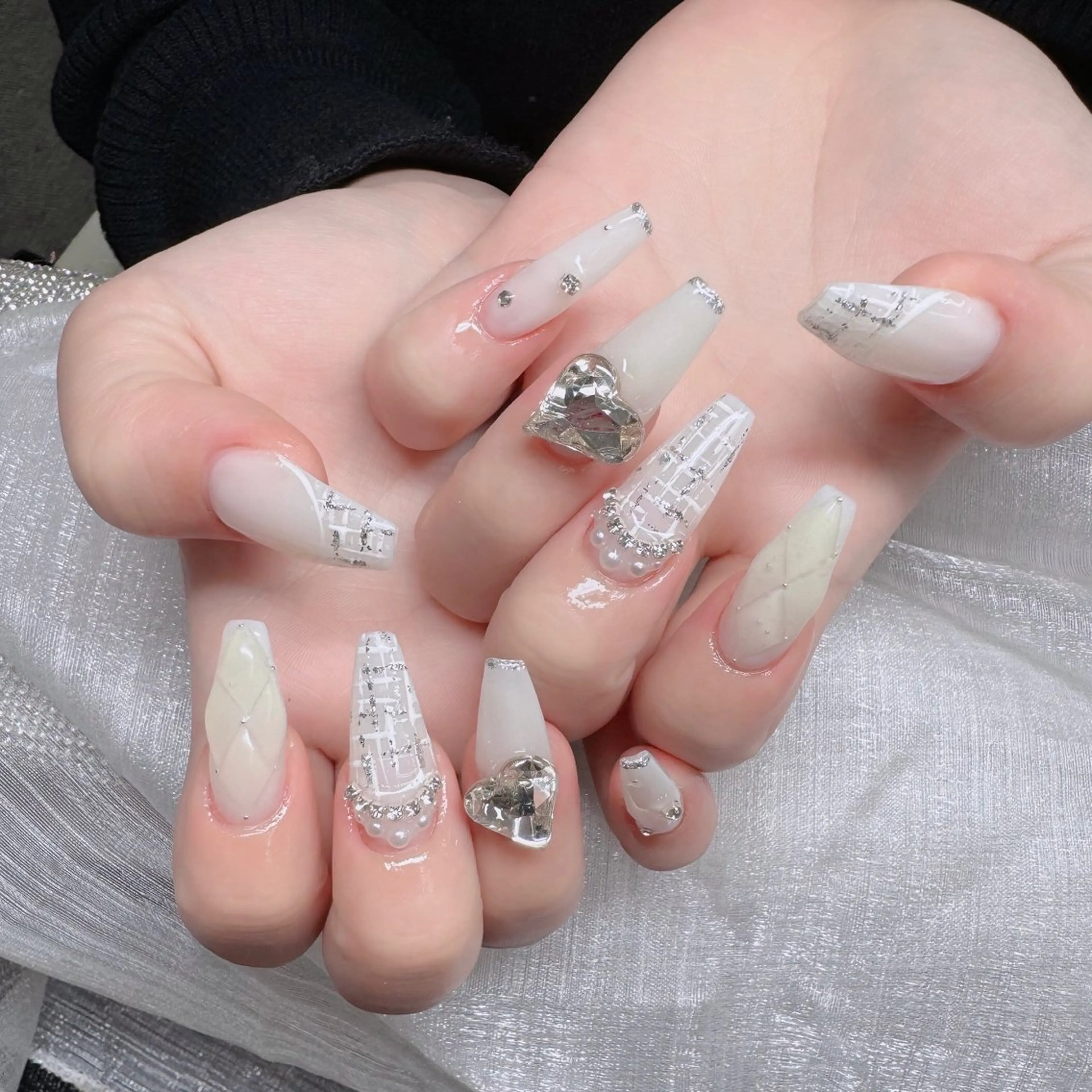 ネイル フレンチネイル ジェルネイル ハロウィン キラキラネイル 韓国ネイル H.baby Nail Salonのネイルデザイン