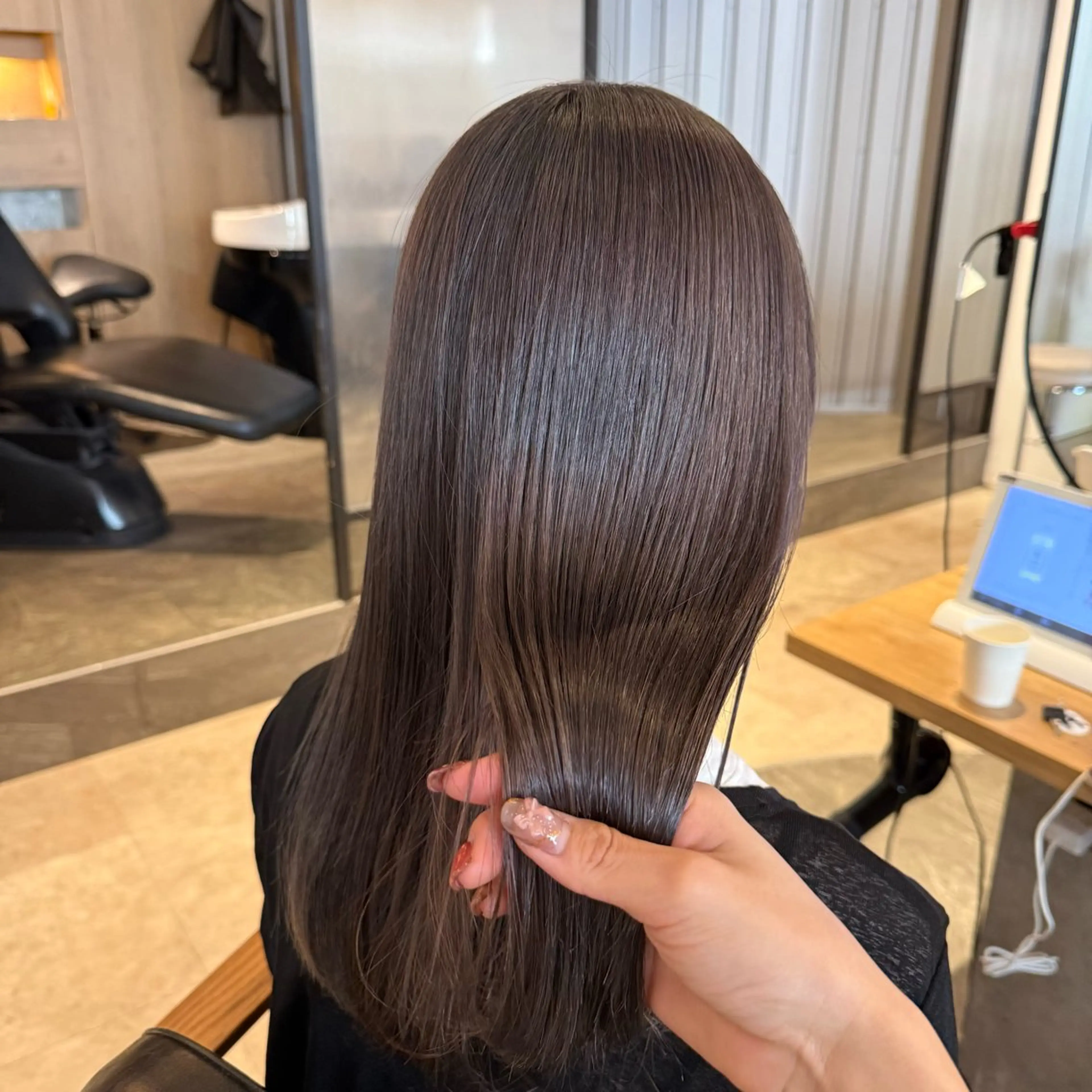 セミロング カラー ヘアカラー 💘韓国レイヤー上 品カラーruru💘のヘアスタイル